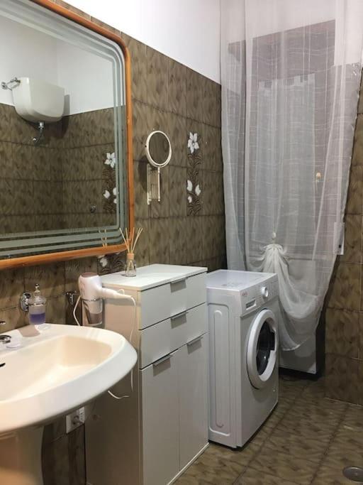 Apartment Bell House - Near Metro Rome