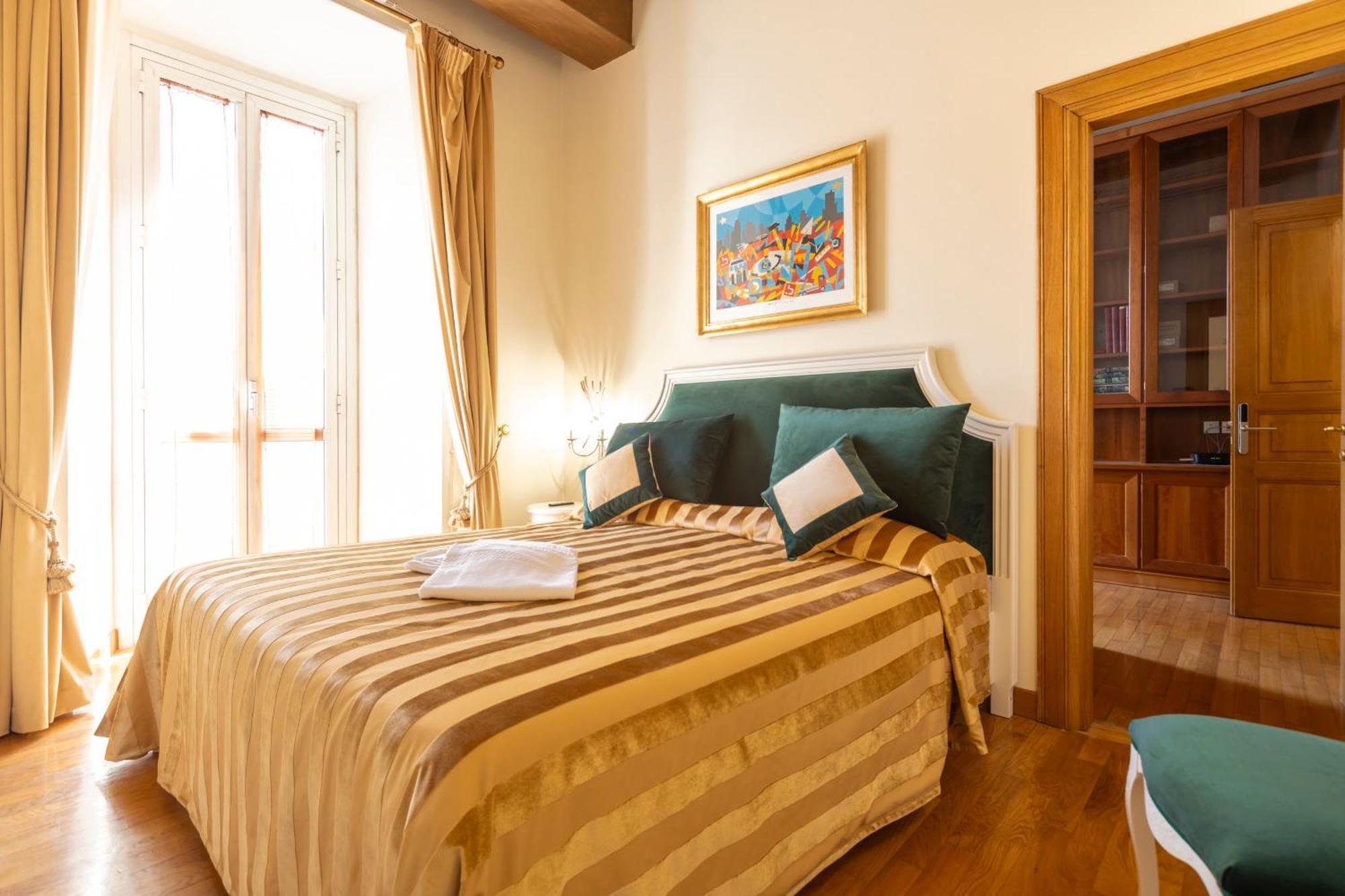 Pantheon In Guest house *