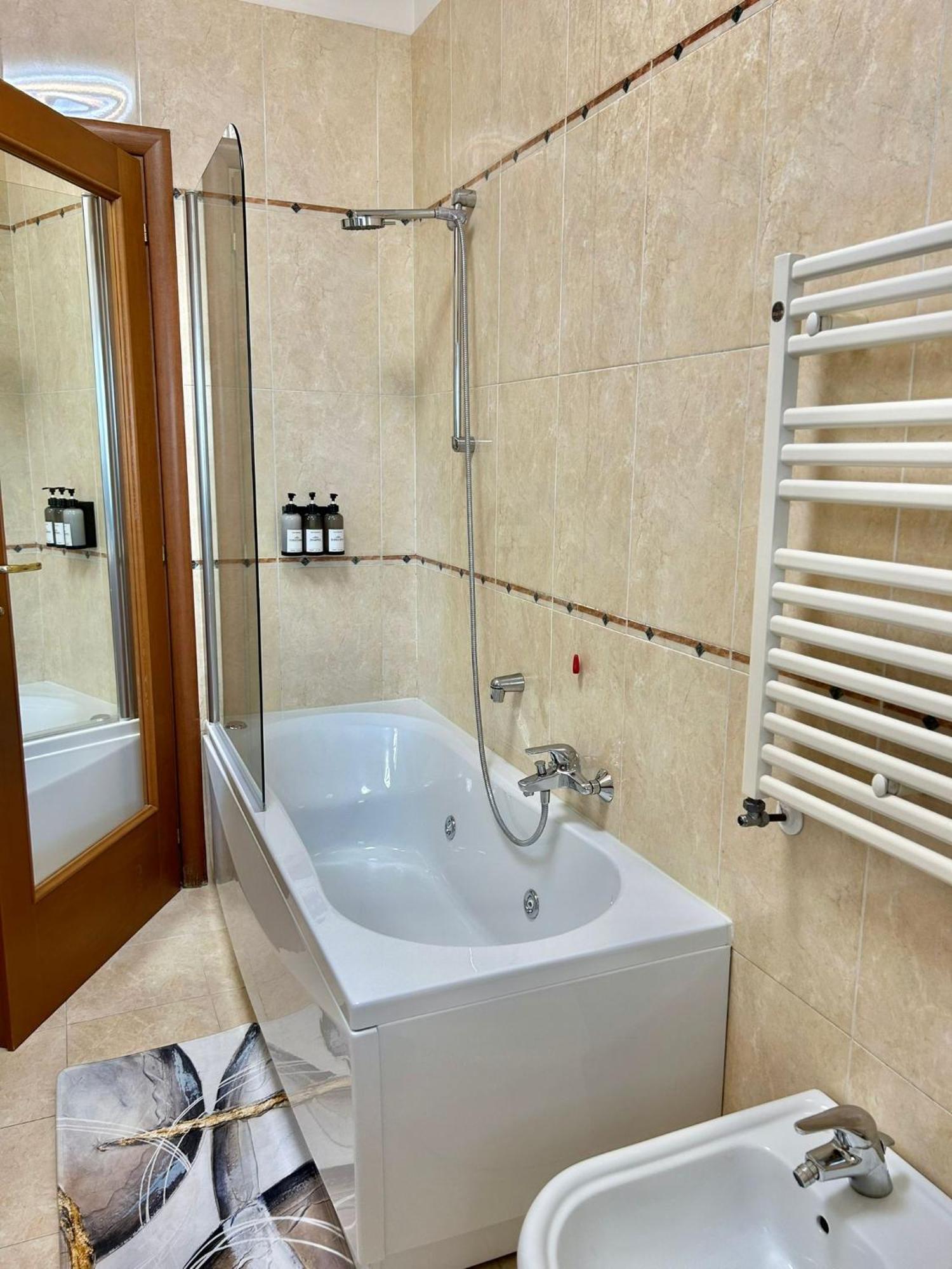 Eur Con Piscina Esterna Appartamento *