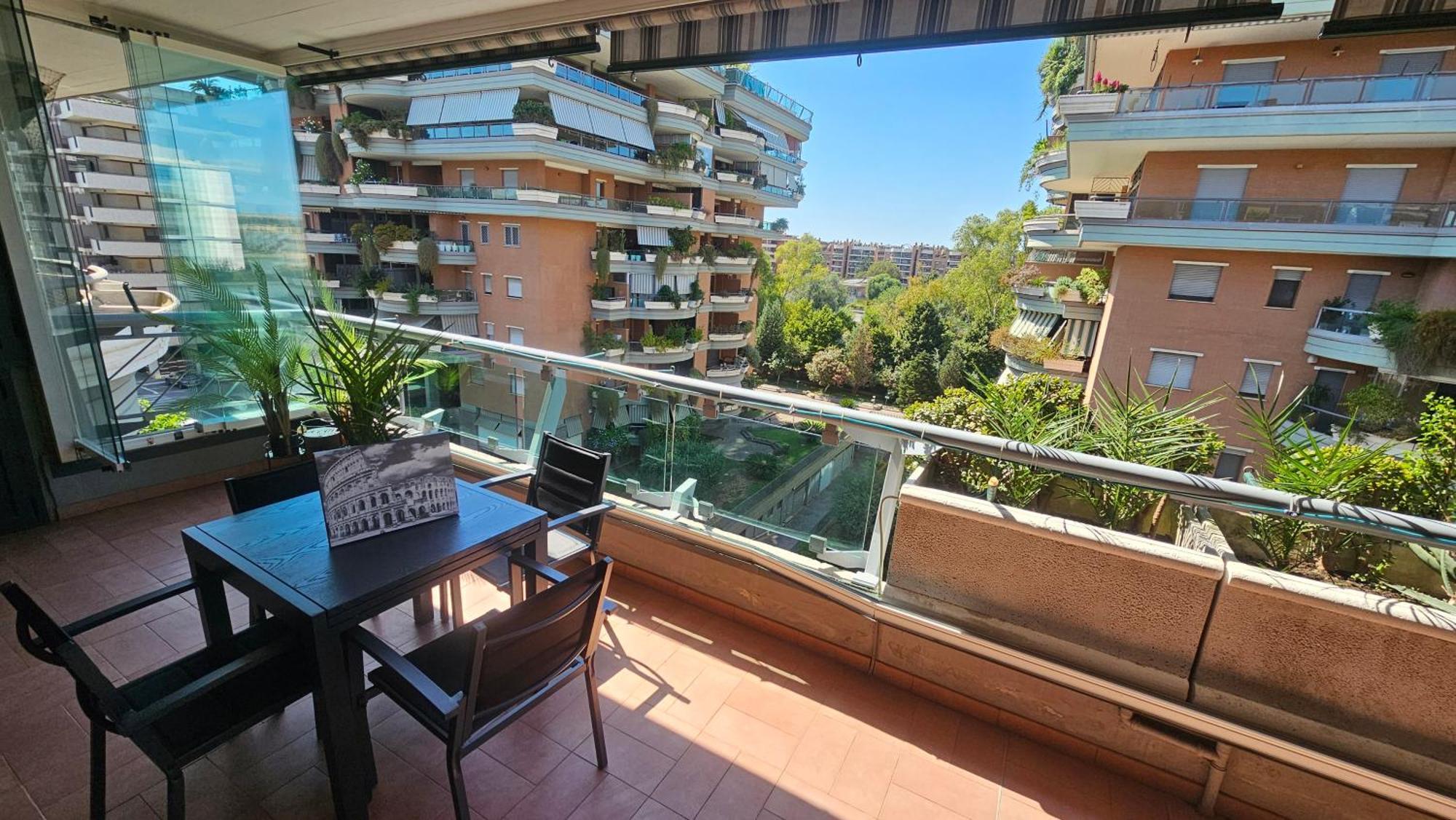 Eur Con Piscina Esterna Appartamento
