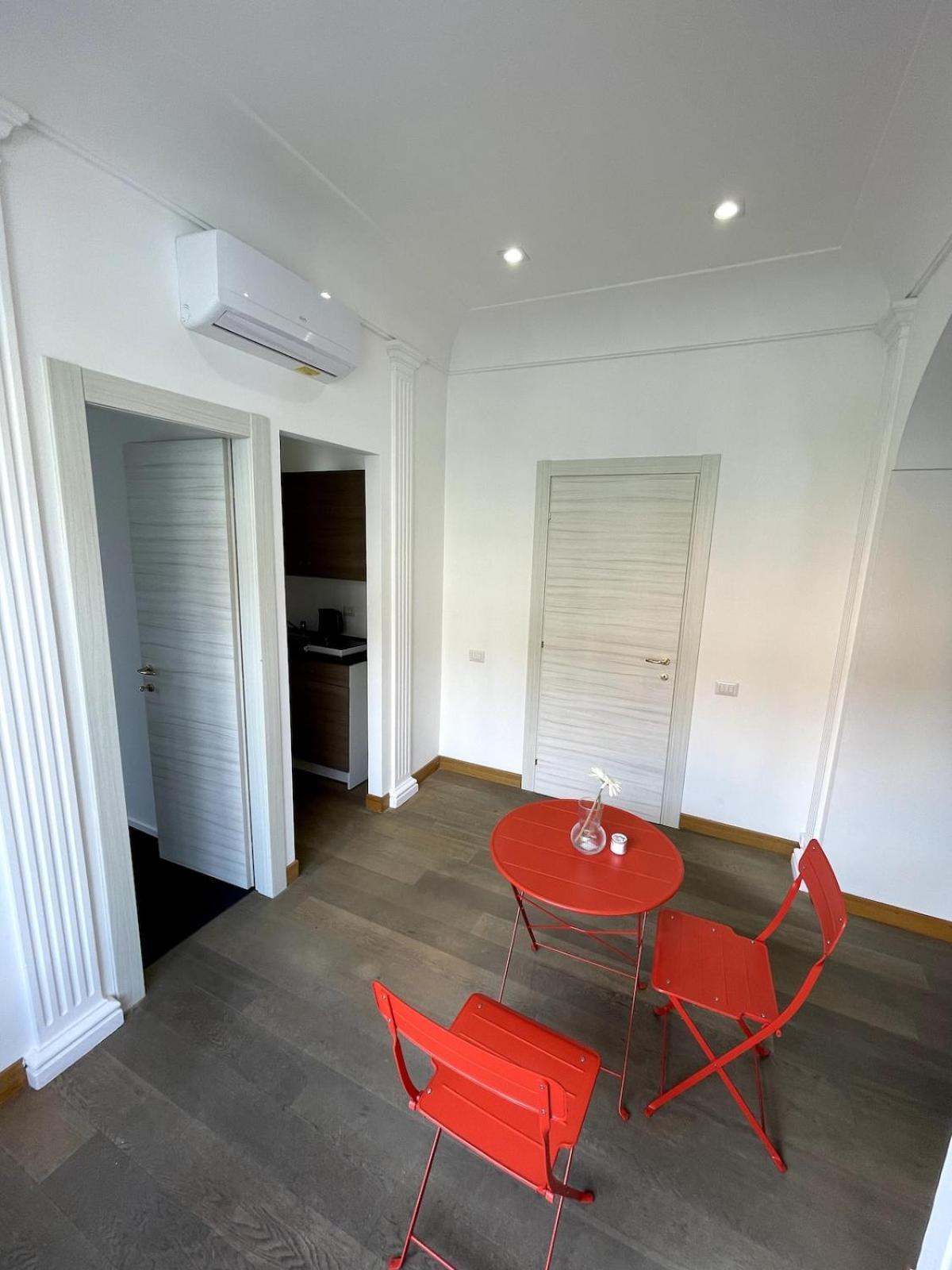Giulia Mesa Apartment Rome