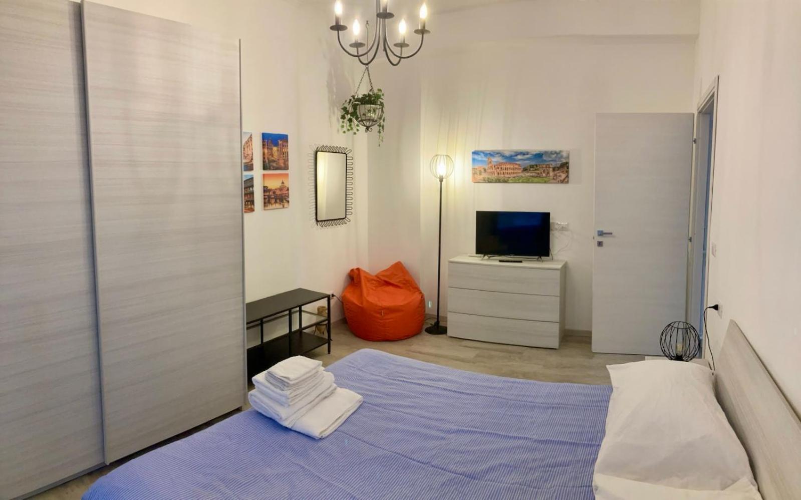 Brandnew Luxury House Near Metro Station *