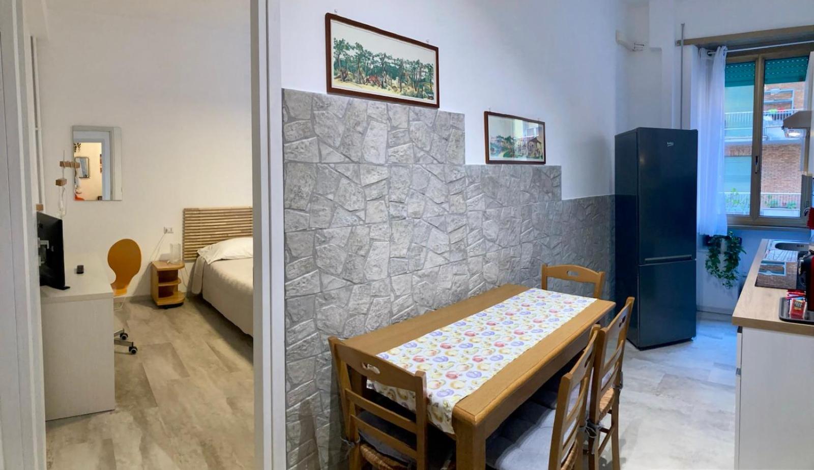 Brandnew Luxury House Near Metro Station *