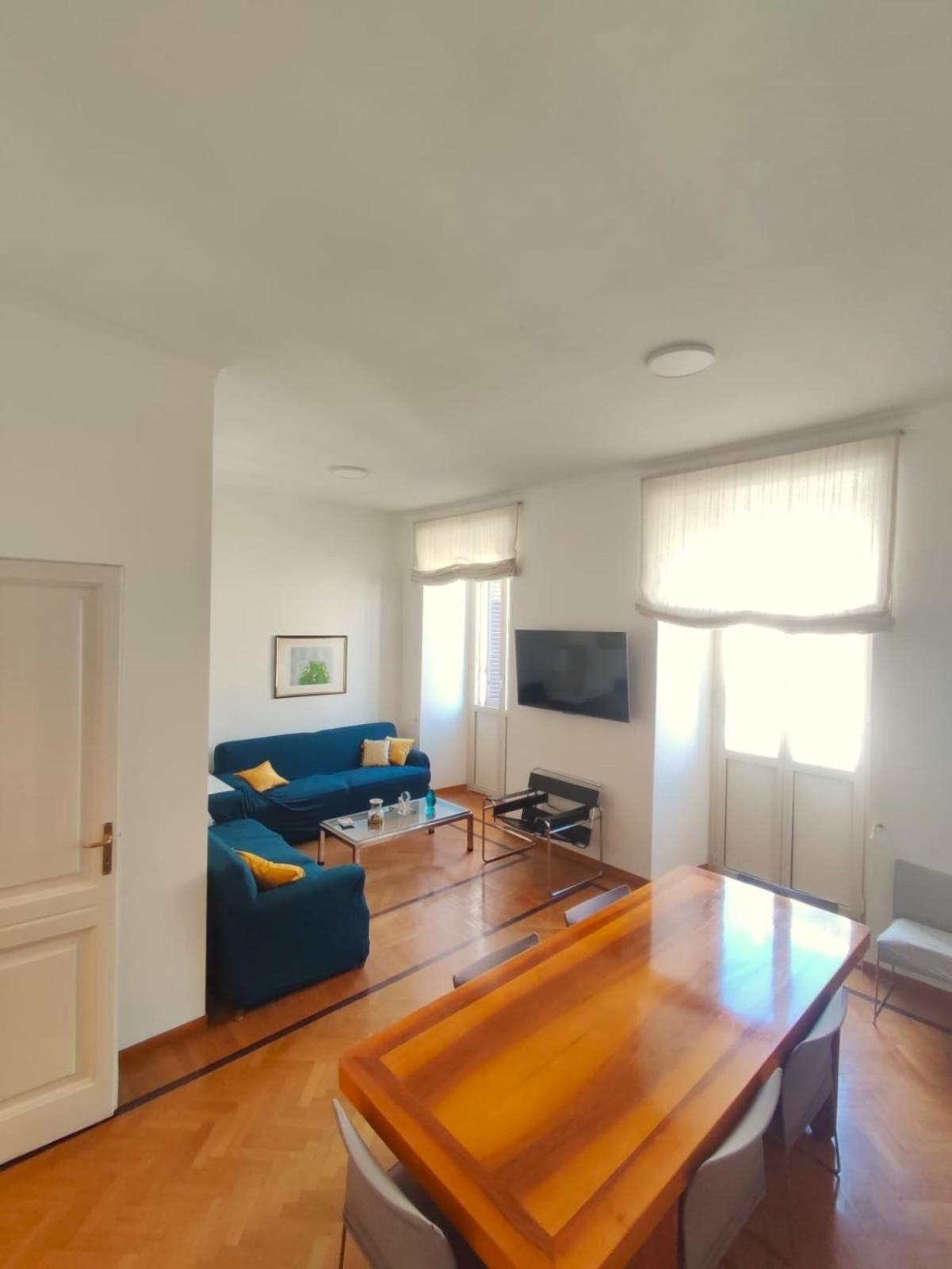 Borghese Deluxe - 4 Bedrooms - 3 Bathrooms Rome