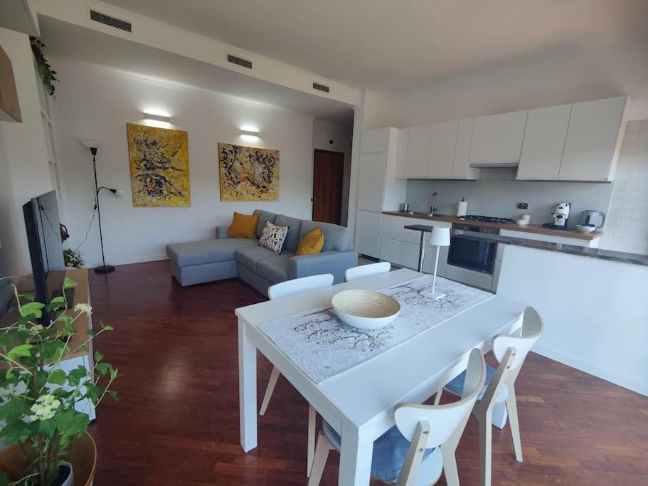 Apartment Culla Di Diego Box Auto, Sospesi Nel Cielo! Rome