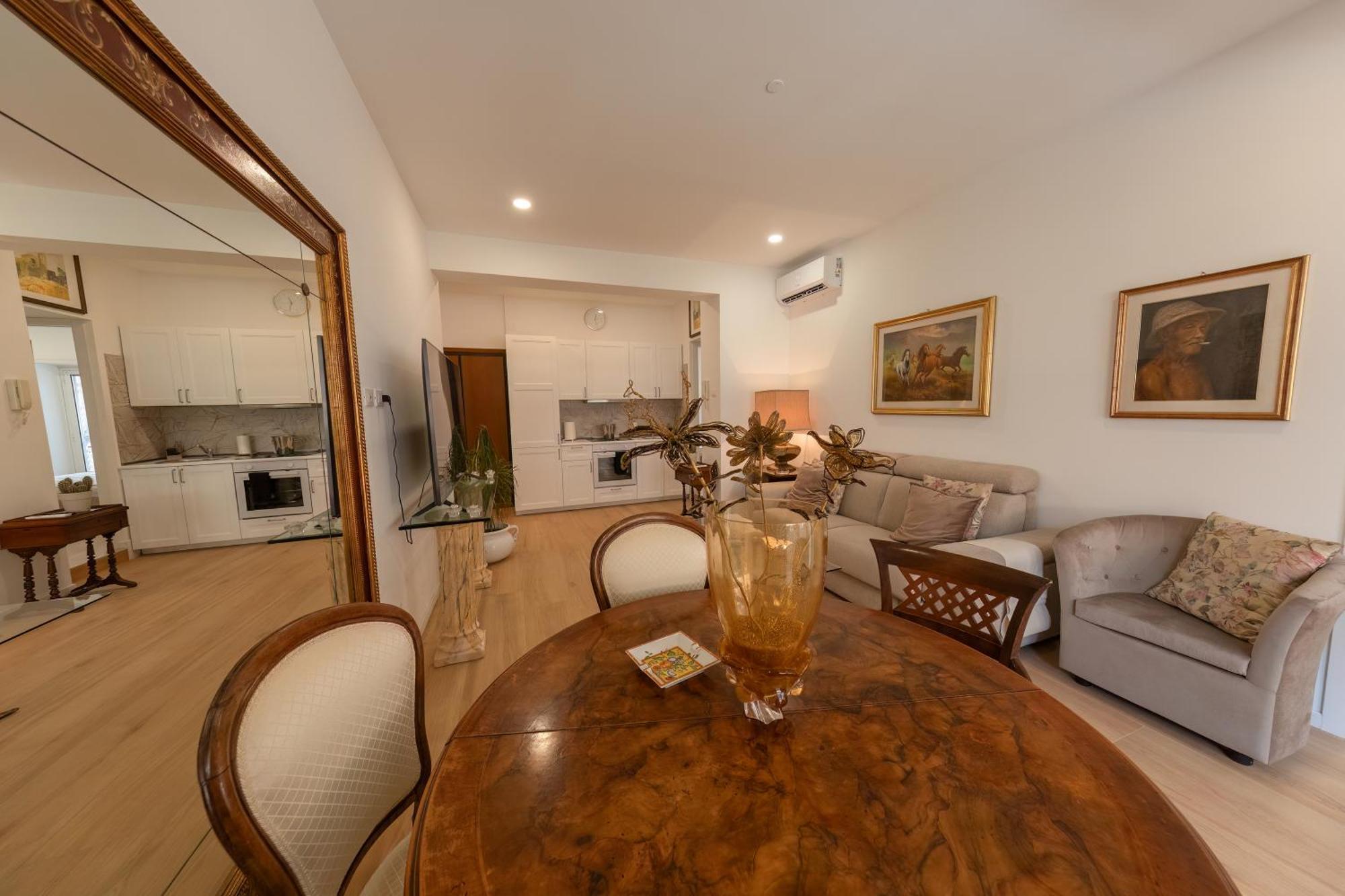 Gaia's In Vatican Apartment *