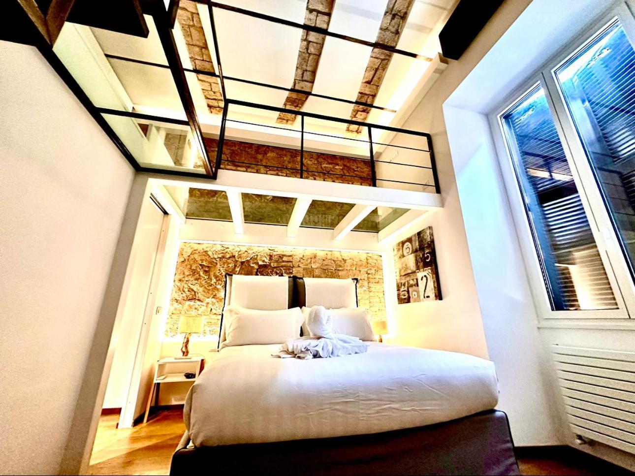 Apartment Buonarroti Art Home. Luxury And History At Rome