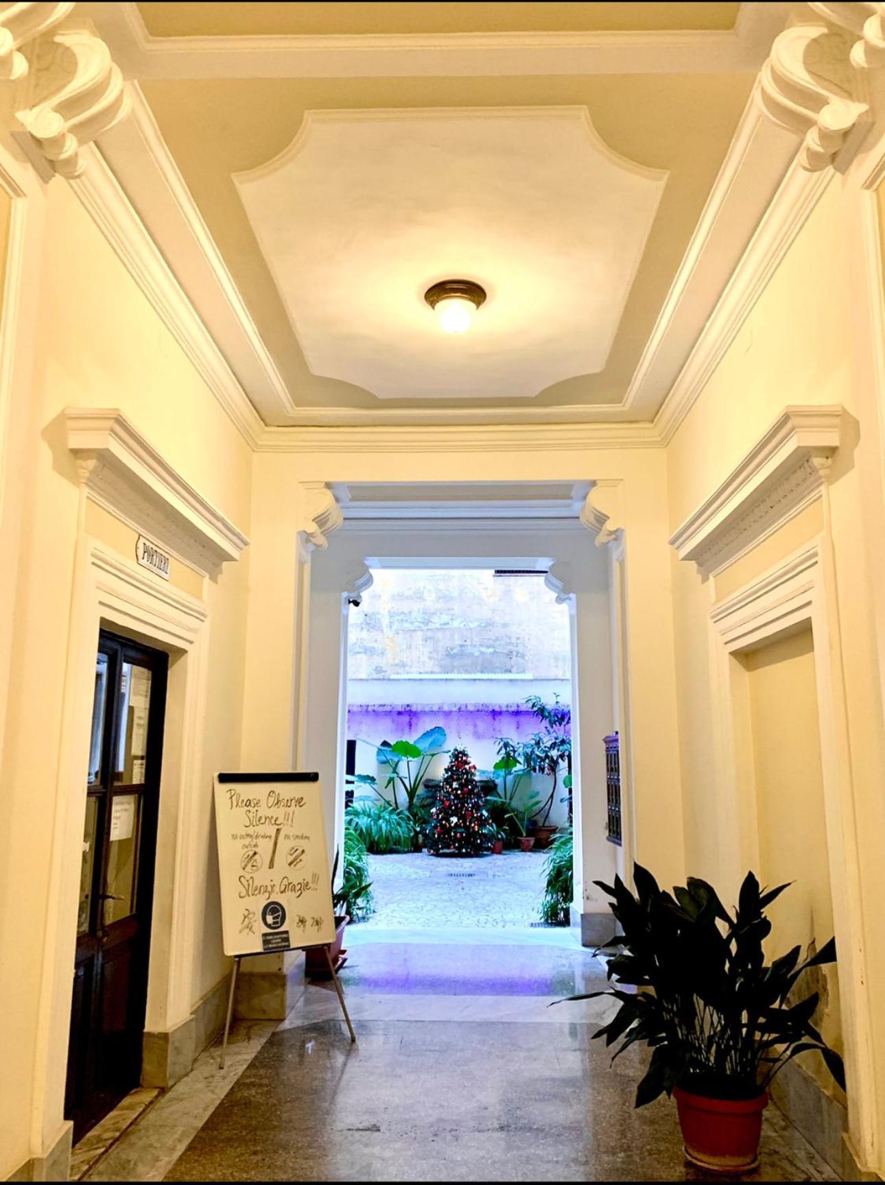 Buonarroti Art Home. Luxury And History At *