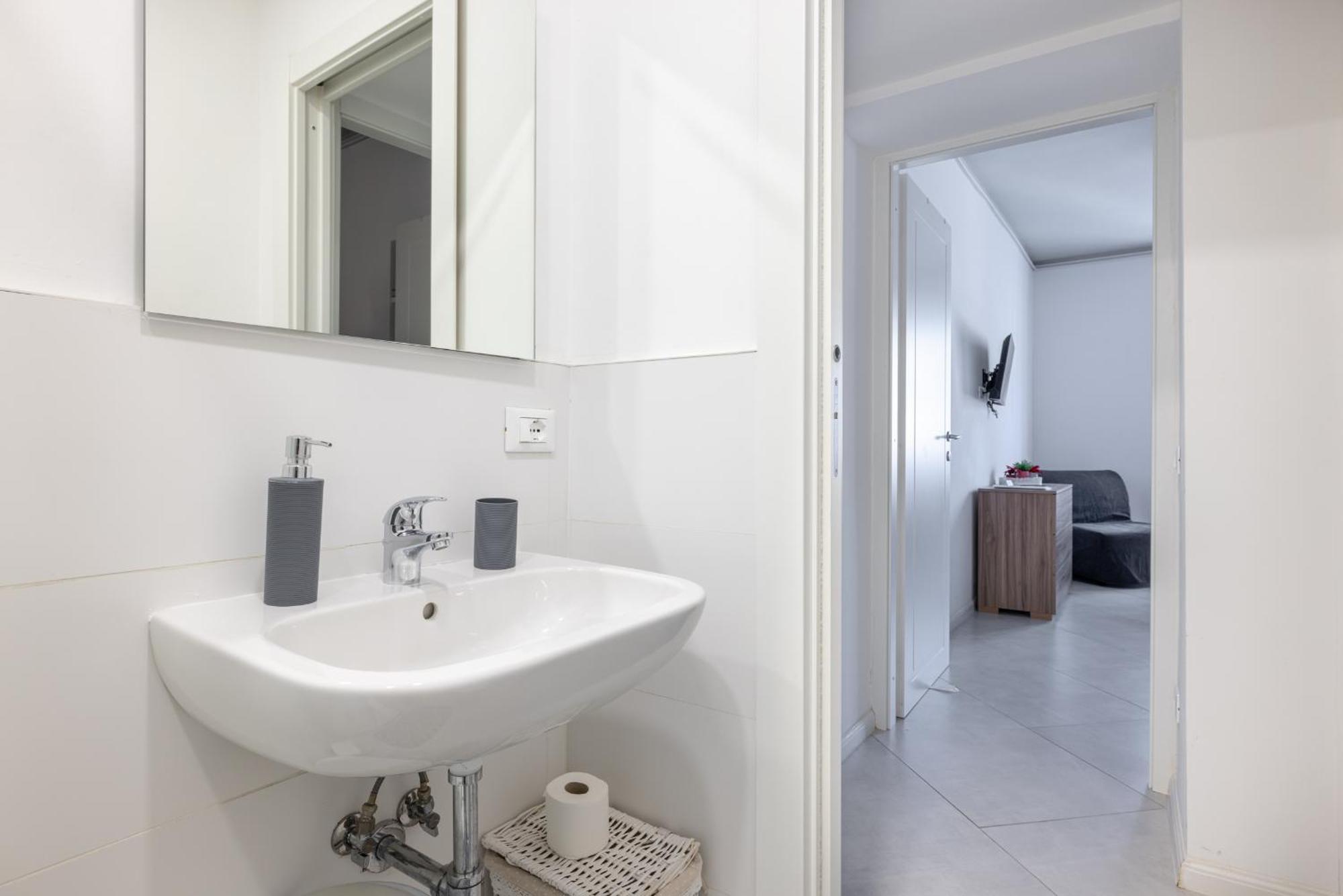 Domus Apartment