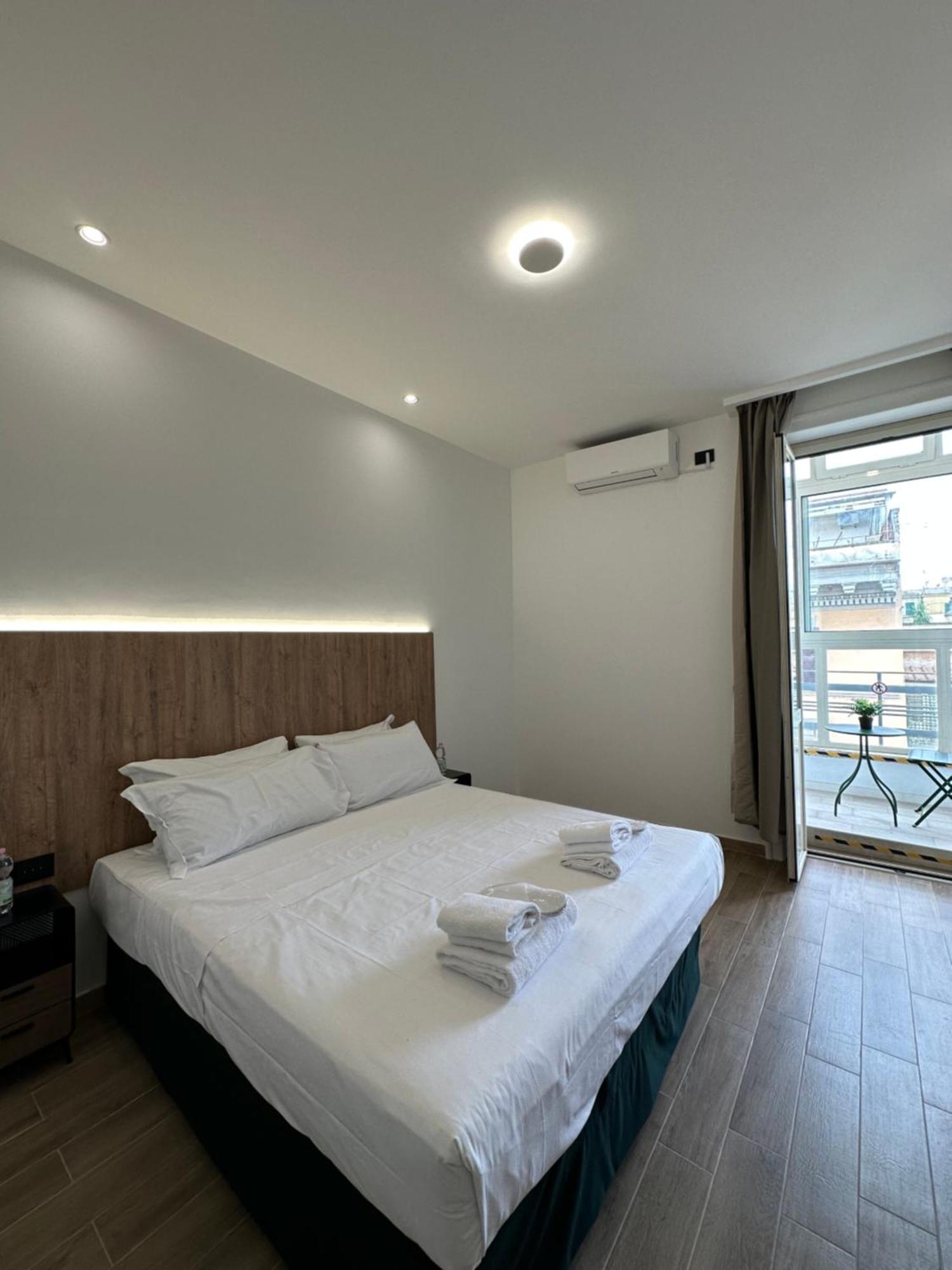 Domus House Guest house *