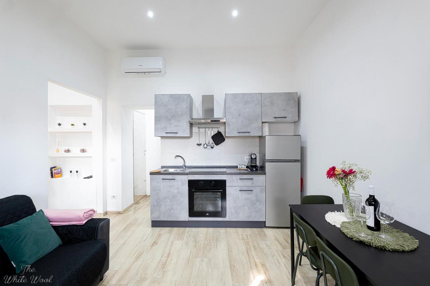 The Little Big House Apartment *