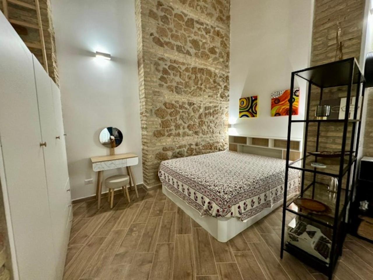Holiday home Casa Valenziani Rome