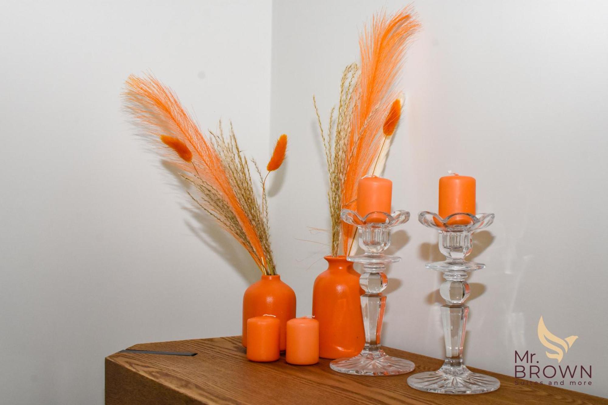 Orange House Apartment