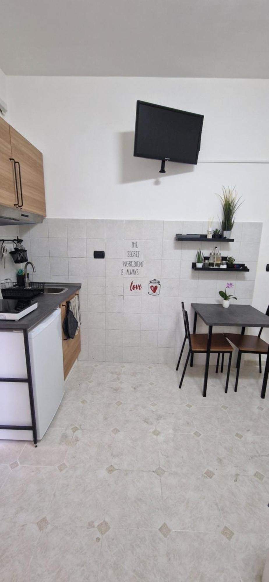 Apartment A&a