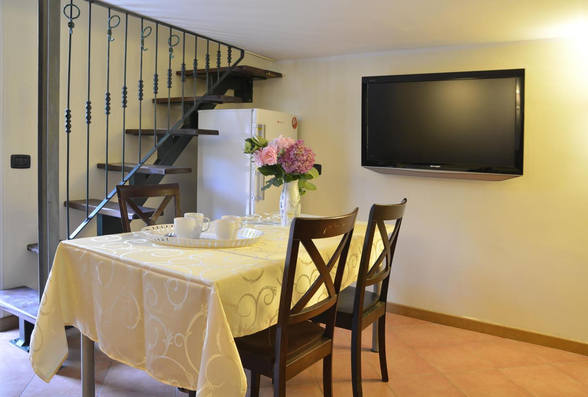 Gemelli Holidays 2: Dual Loft With Private Courtyard Apartment Rome