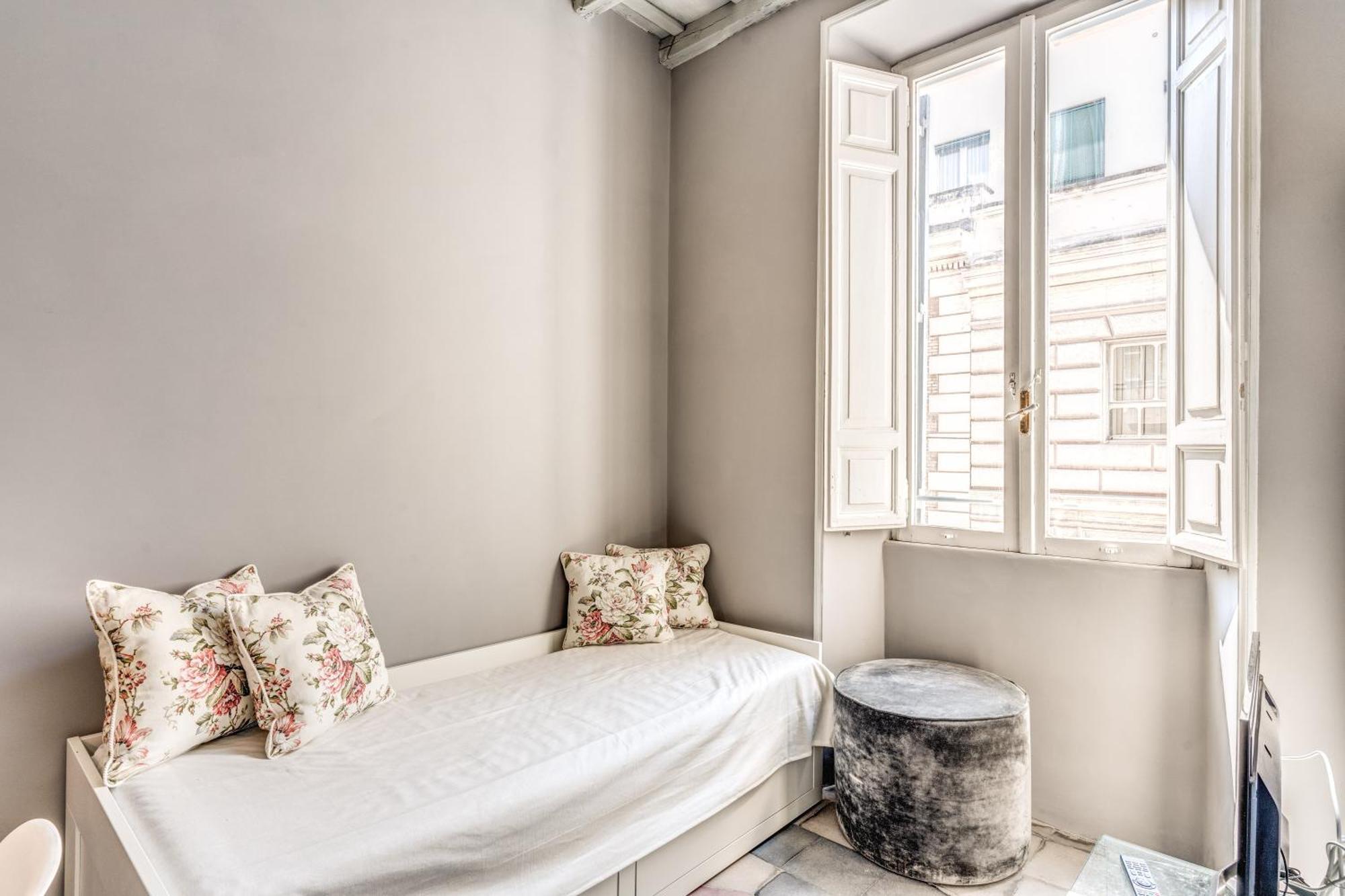 Stylish Flat Near Colosseum Appartamento Roma