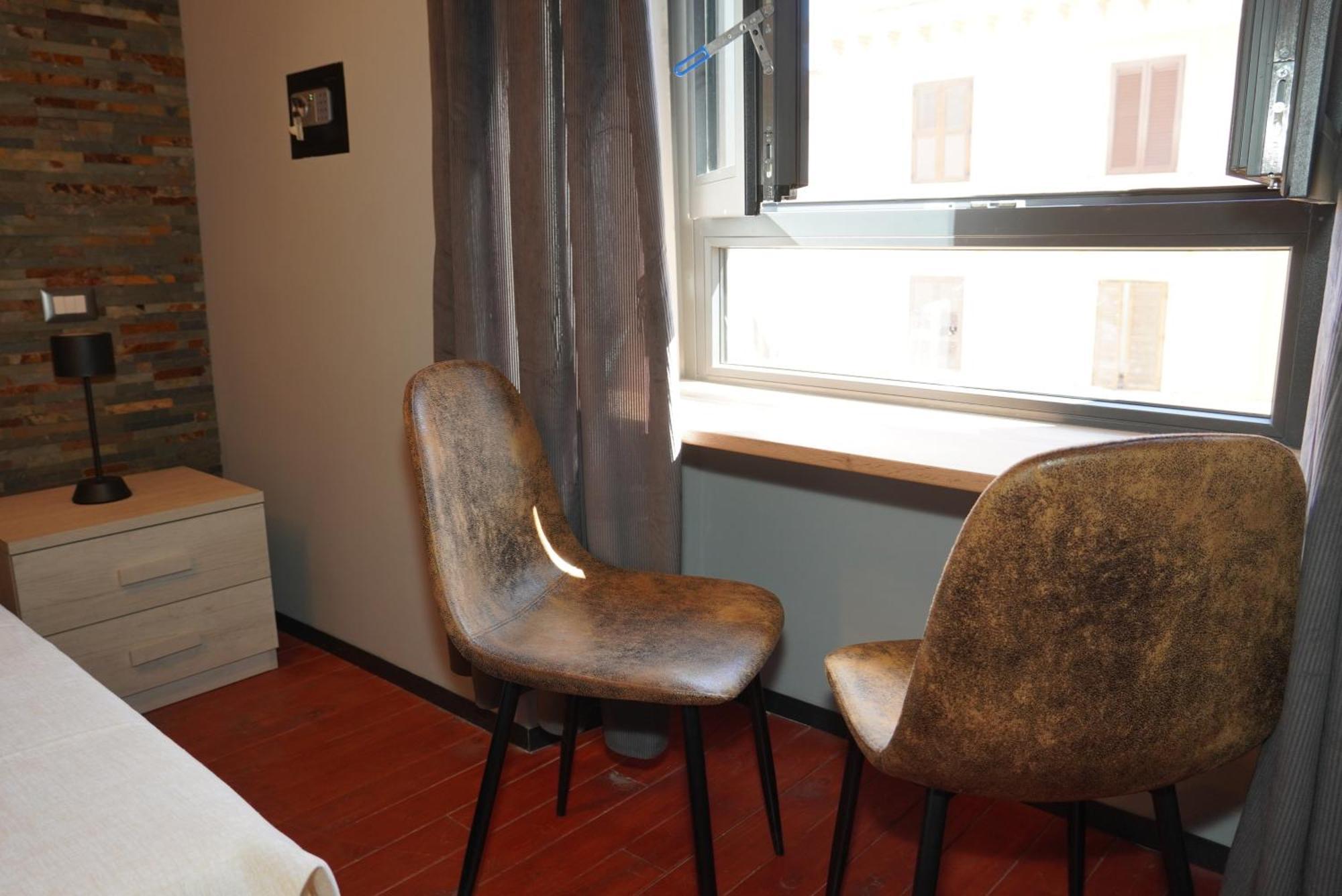 Vatican Street Art Guest house *