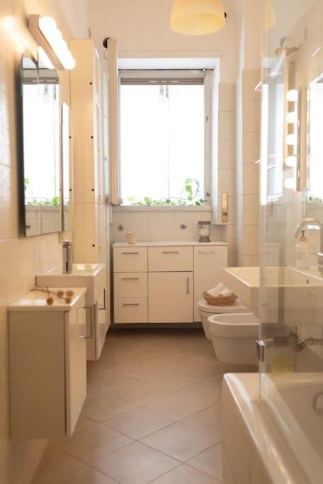 Tiziano Apartment-a Spacious For In Apartment *