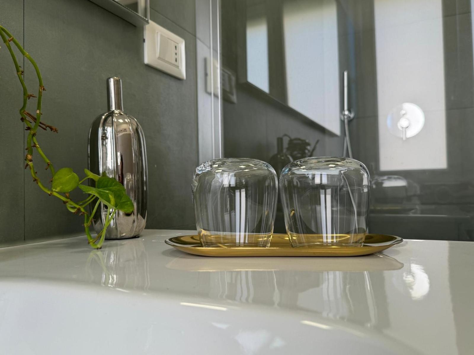 The 7th Apartment