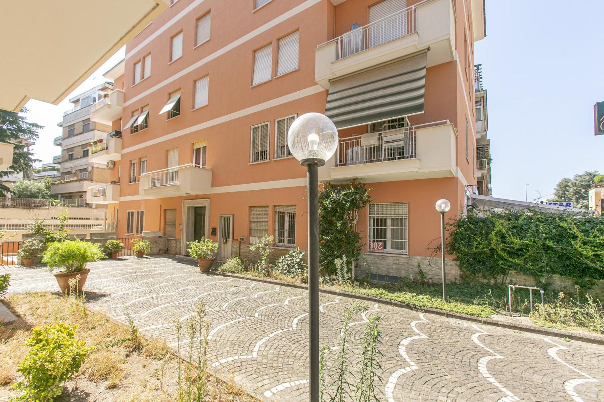 Apartment Moderno Vicino La Metropolitana A Cornelia