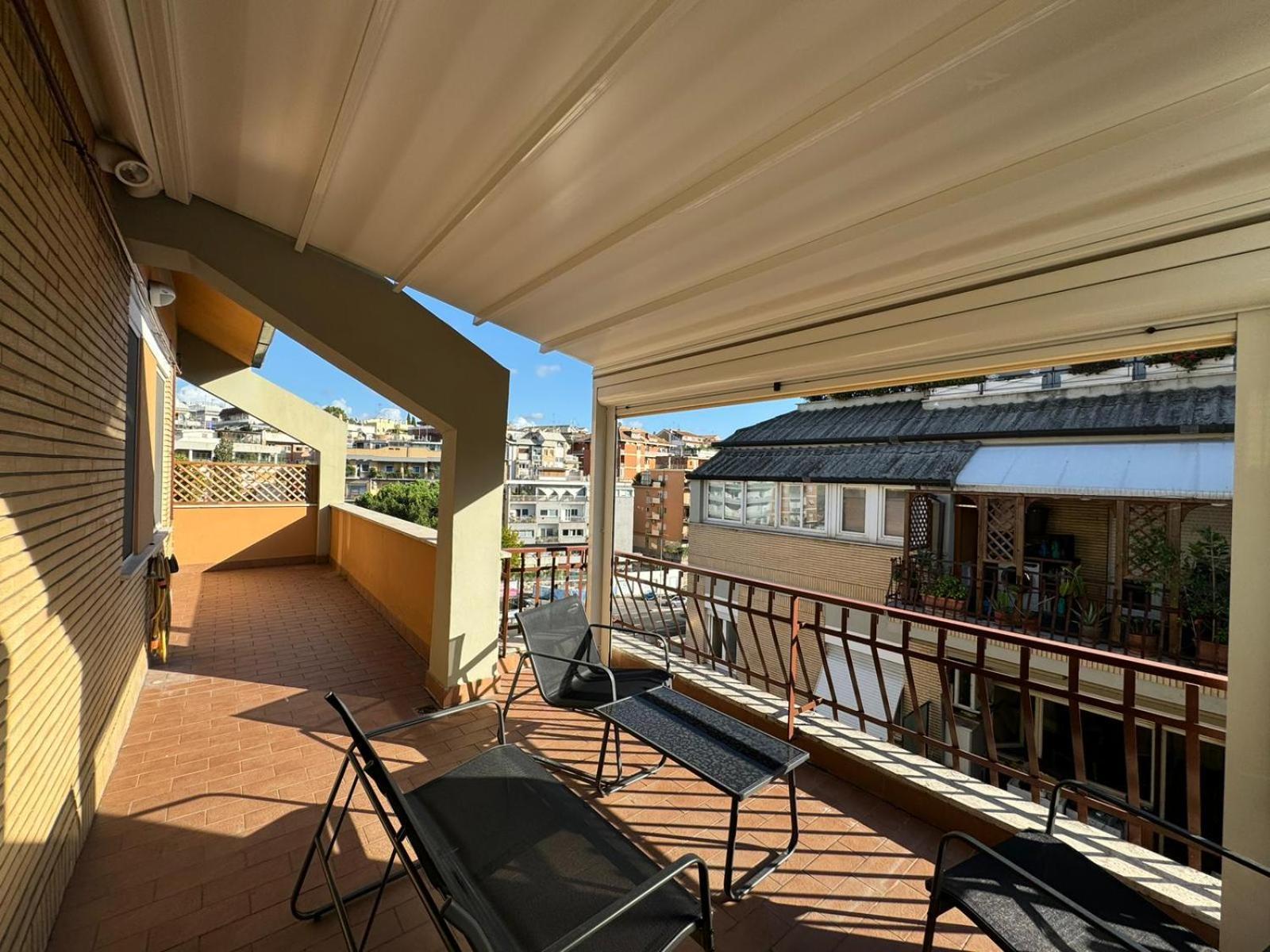 Bright And Residential With Terrace Rome