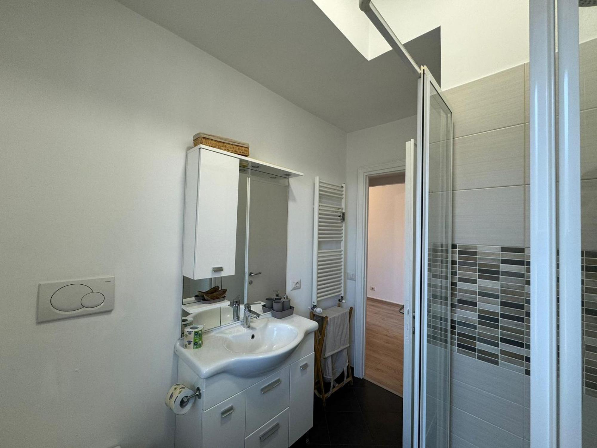 Bright And Residential With Terrace * Rome
