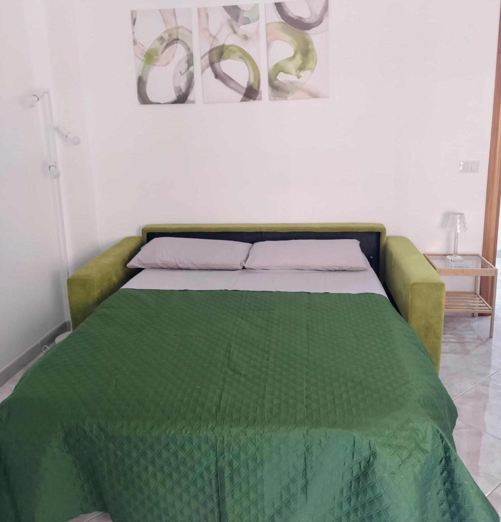Fermi 80 Apartment