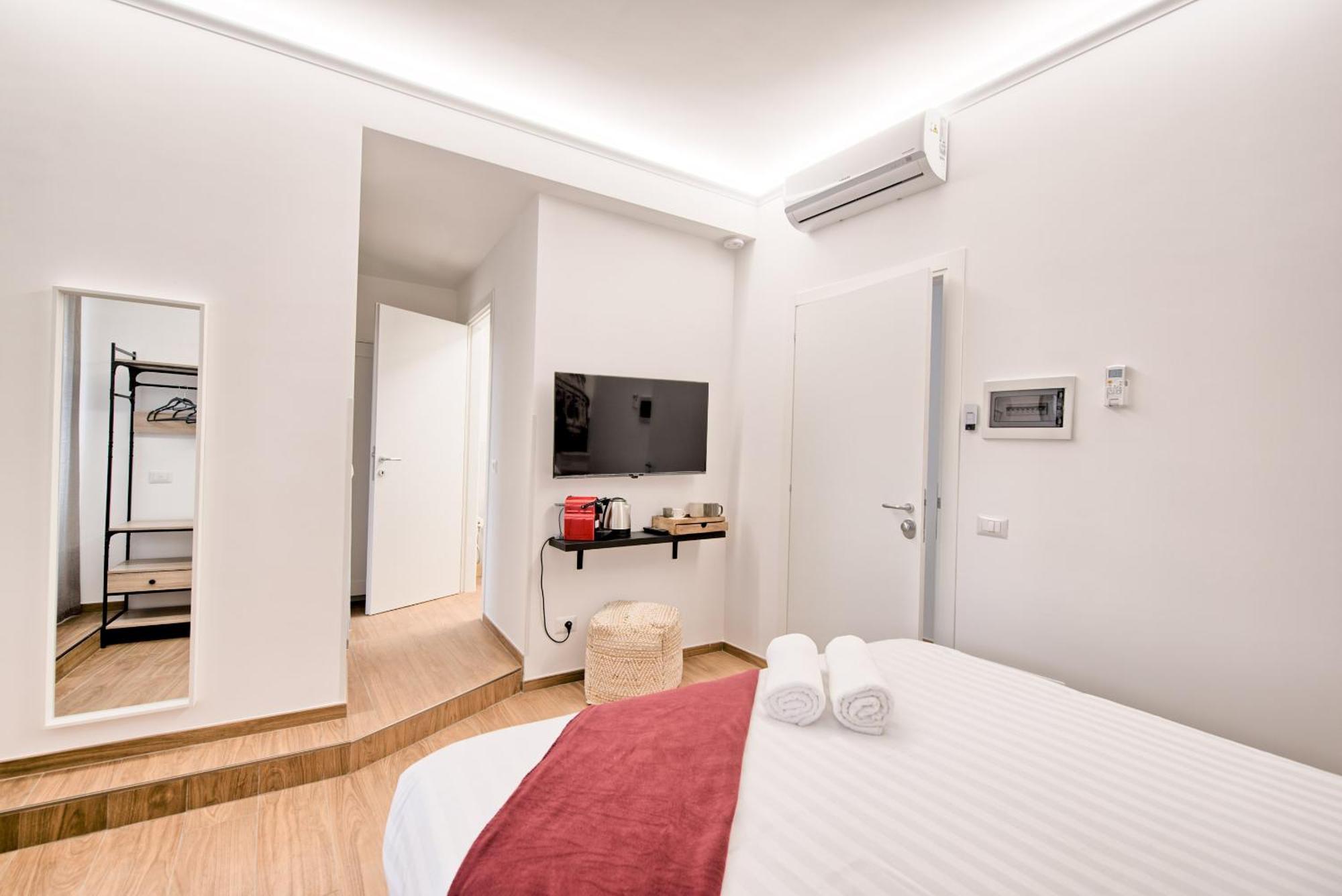 Caesar's Quarters - Private In * Roma