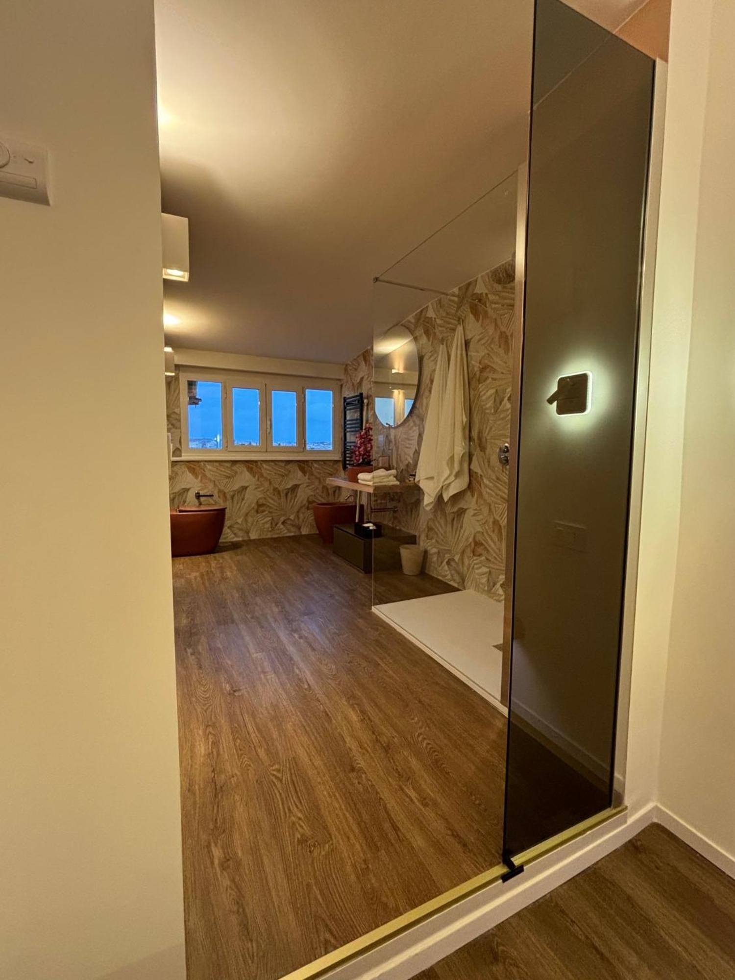 Atrium Regal Bed & Breakfast
