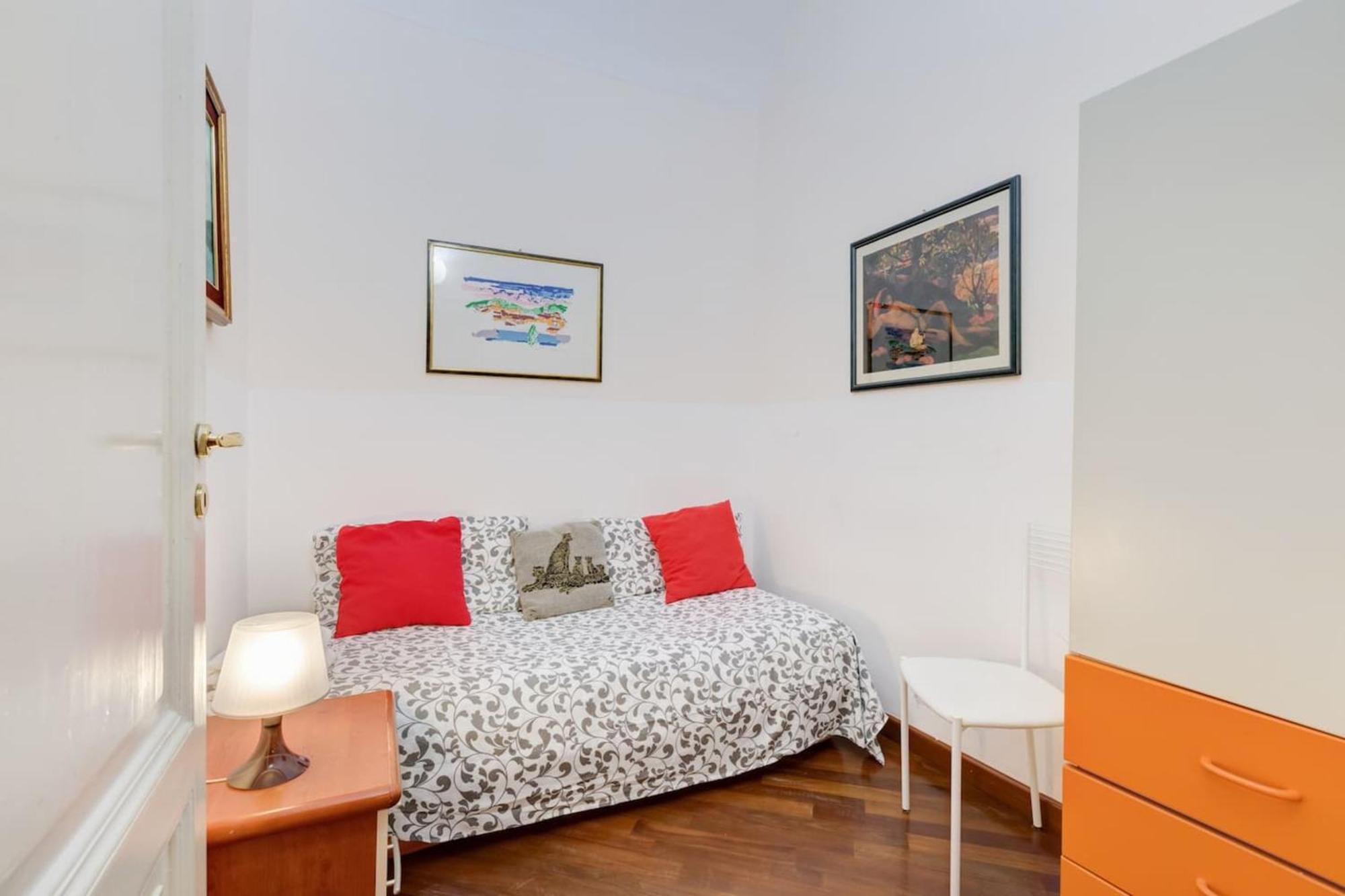 Apartment Modern In With Balcony And View Rome