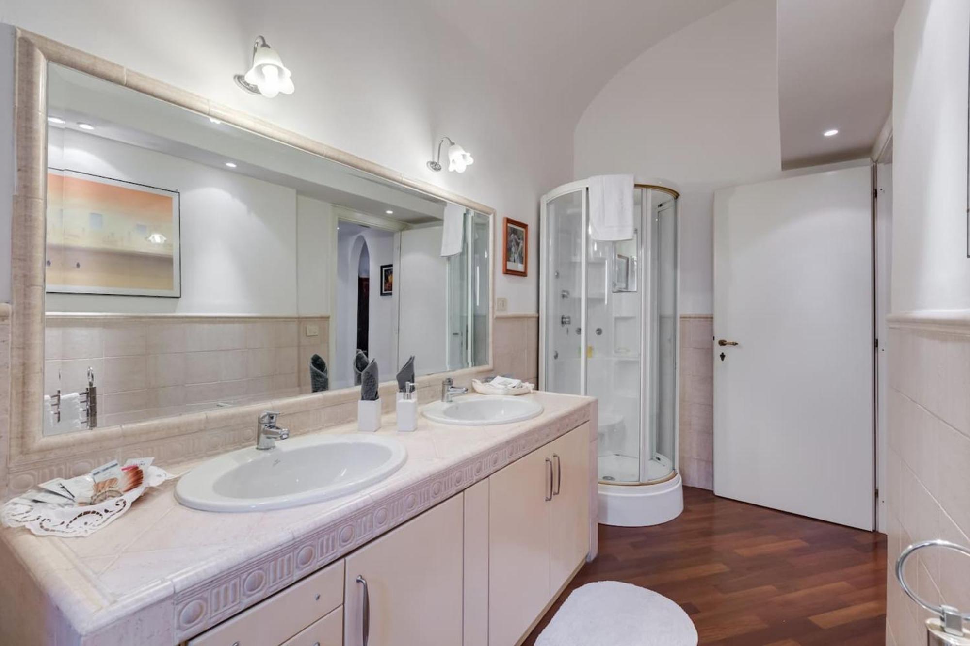 Apartment Modern In With Balcony And View Rome