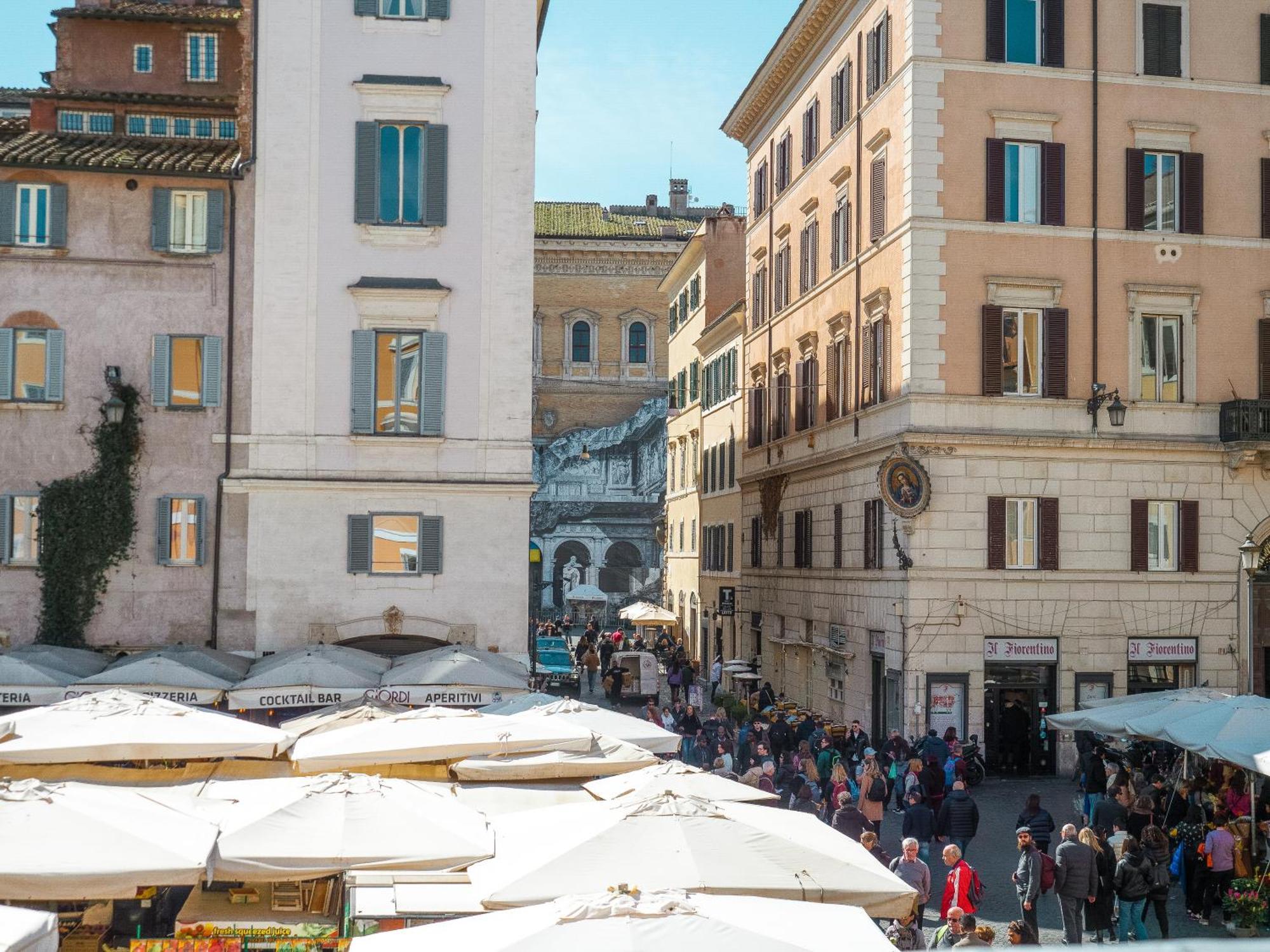 Apartment View On Campo De Fiori Irex *