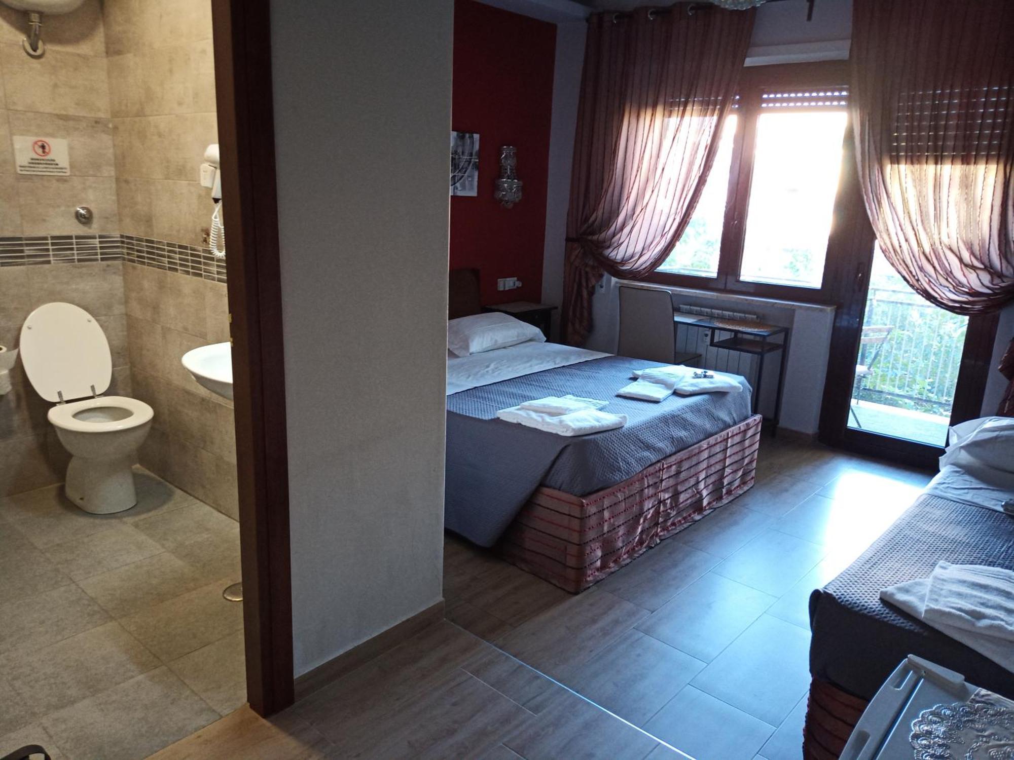 Seven Miracles Guest house *