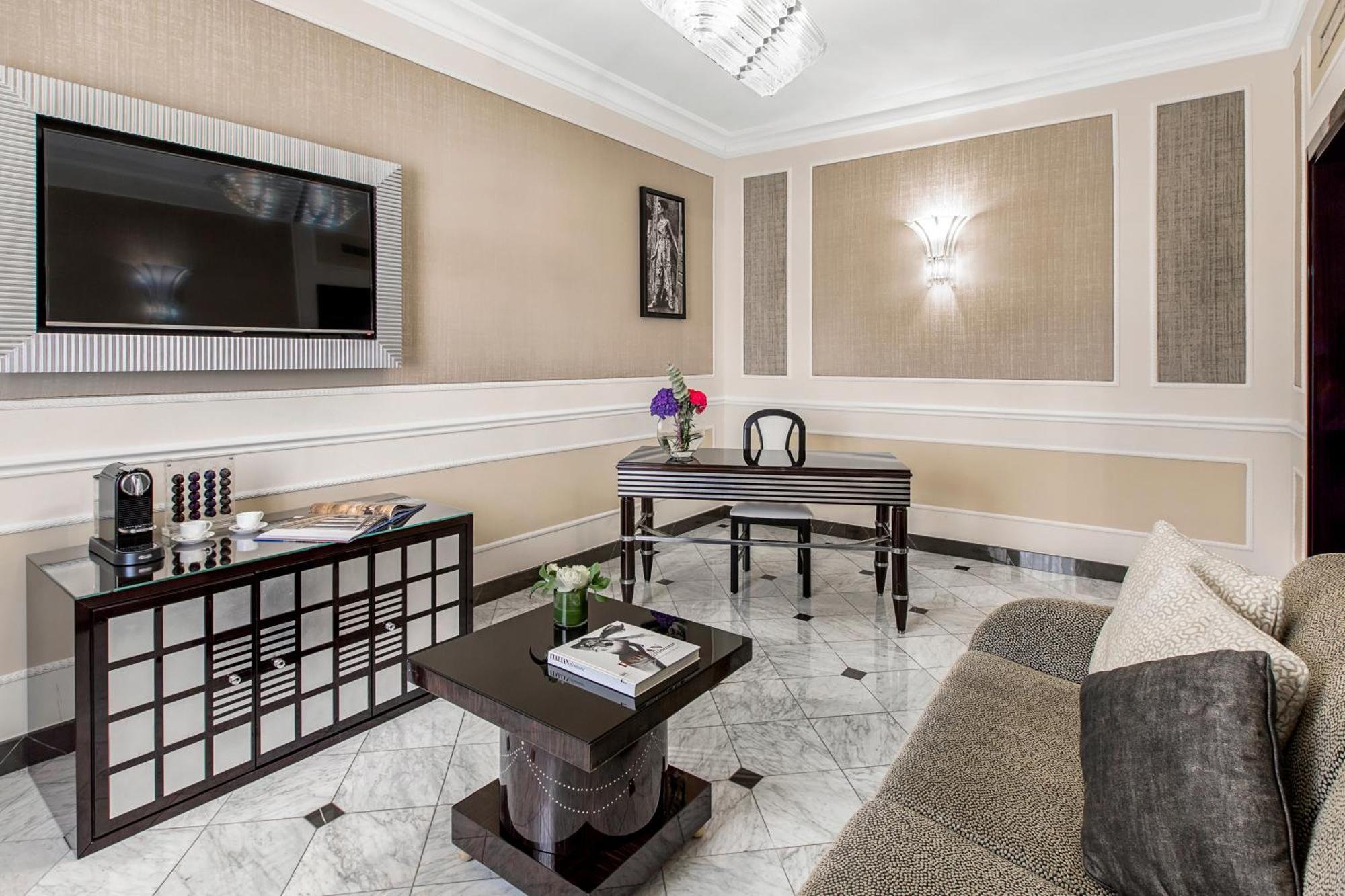 Baglioni Regina - The Leading Of The World Rome