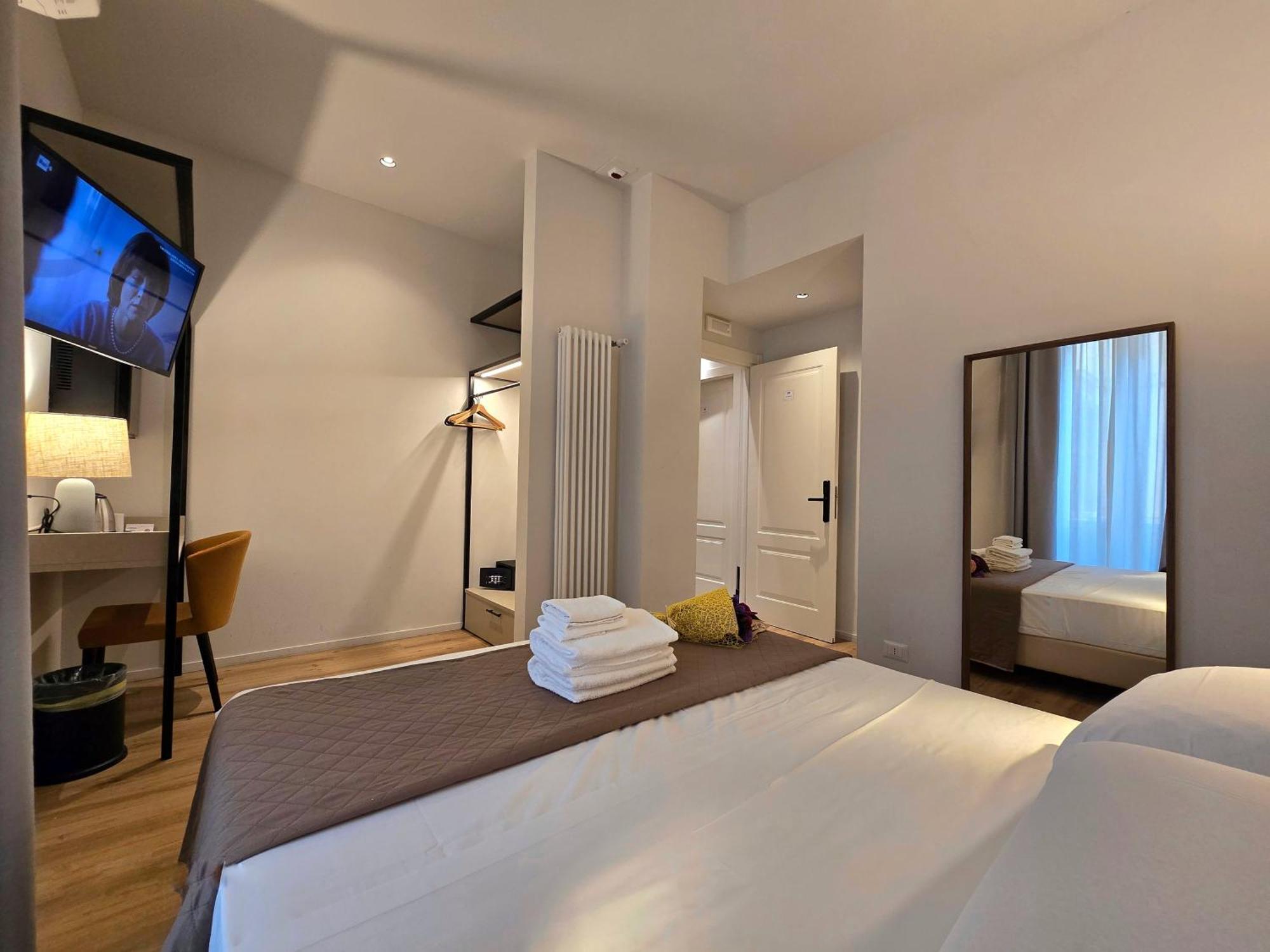 Hotel Porta Pia 3*
