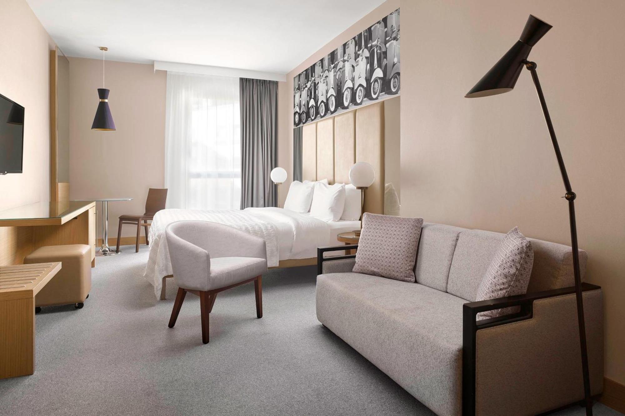 Le Meridien Visconti Hotel