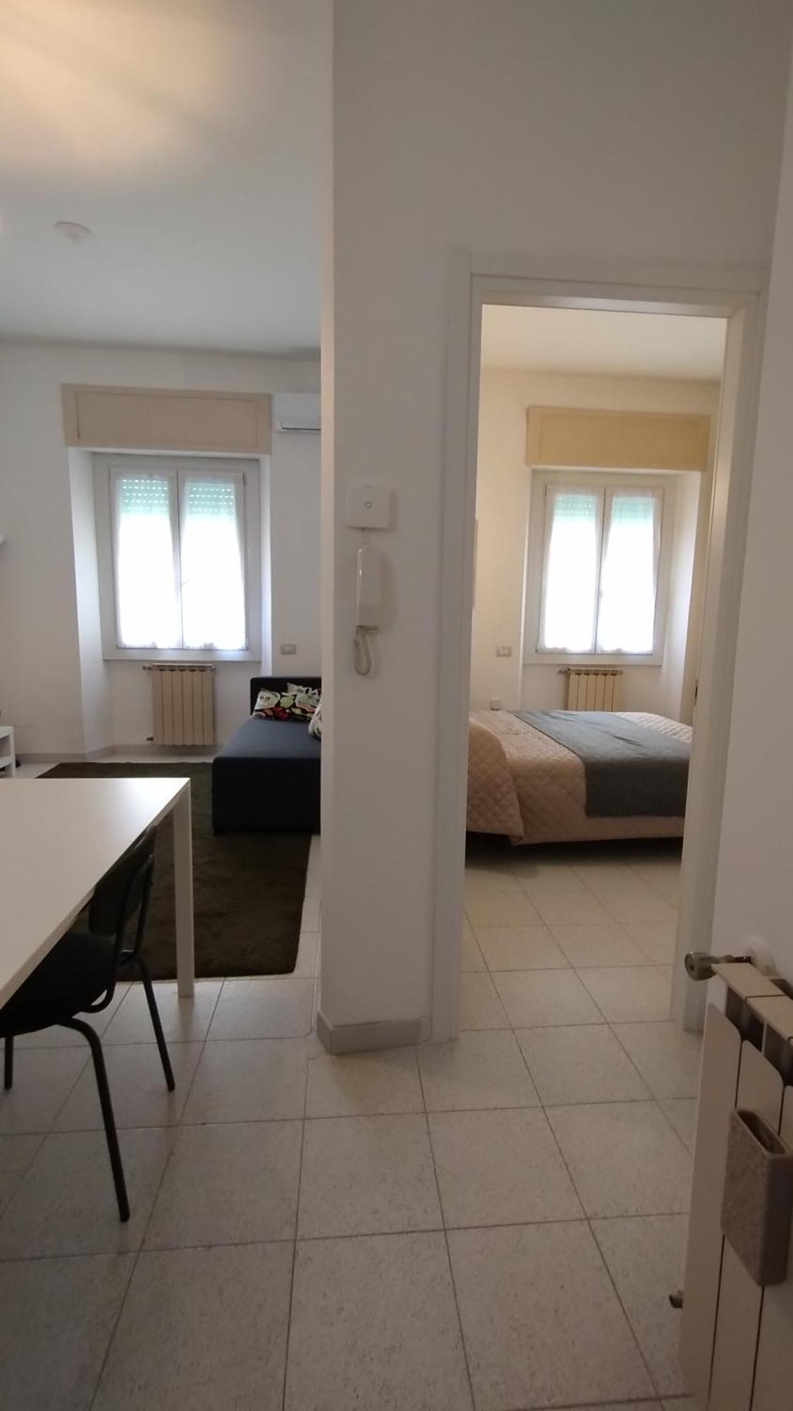 Metro Camillo Porzio Apartment