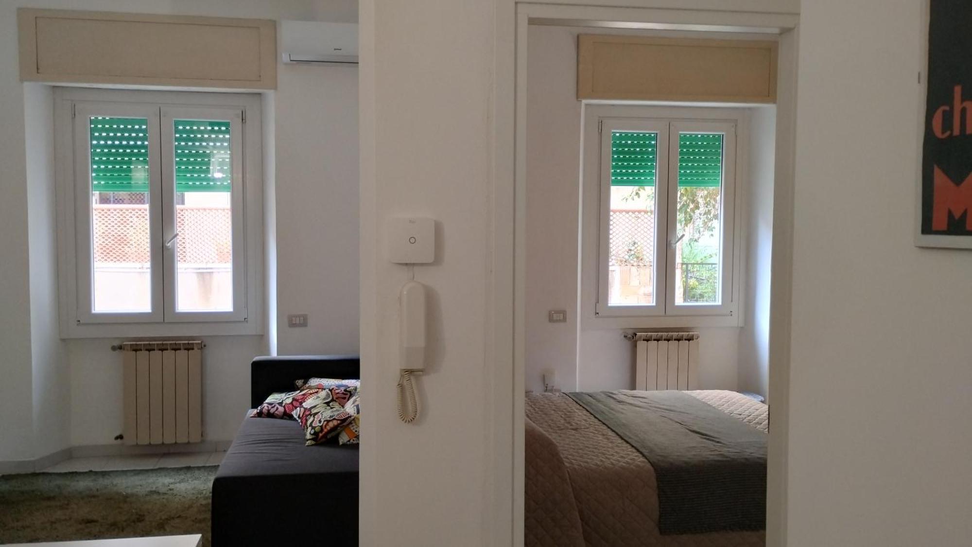 Metro Camillo Porzio Apartment *