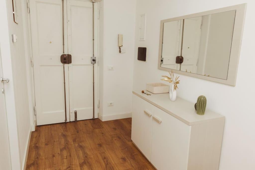Martha's House Apartment *