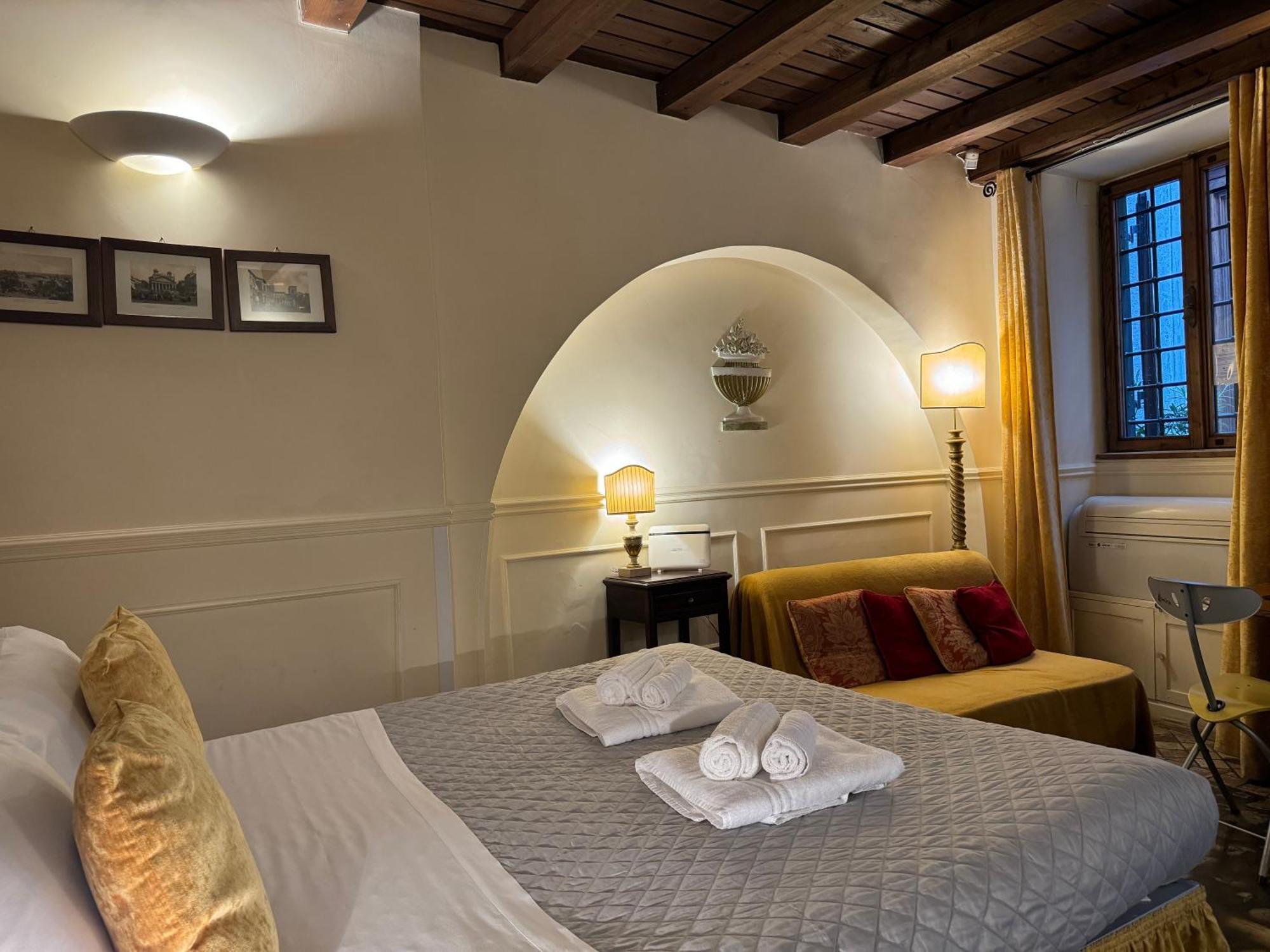 Apartment Loft Navona In Centro Storico Rome