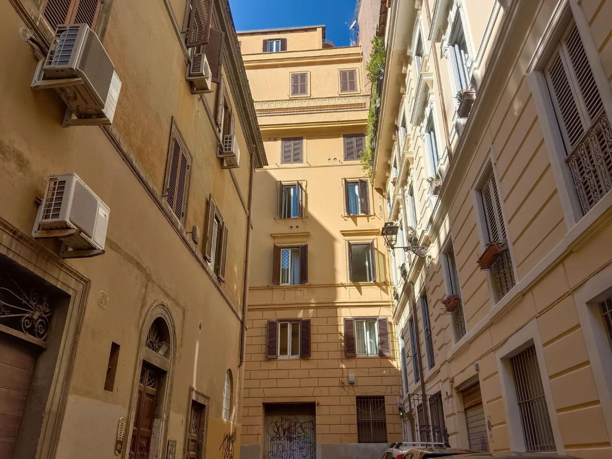 Caprareccia In Monti By Halldis Rome