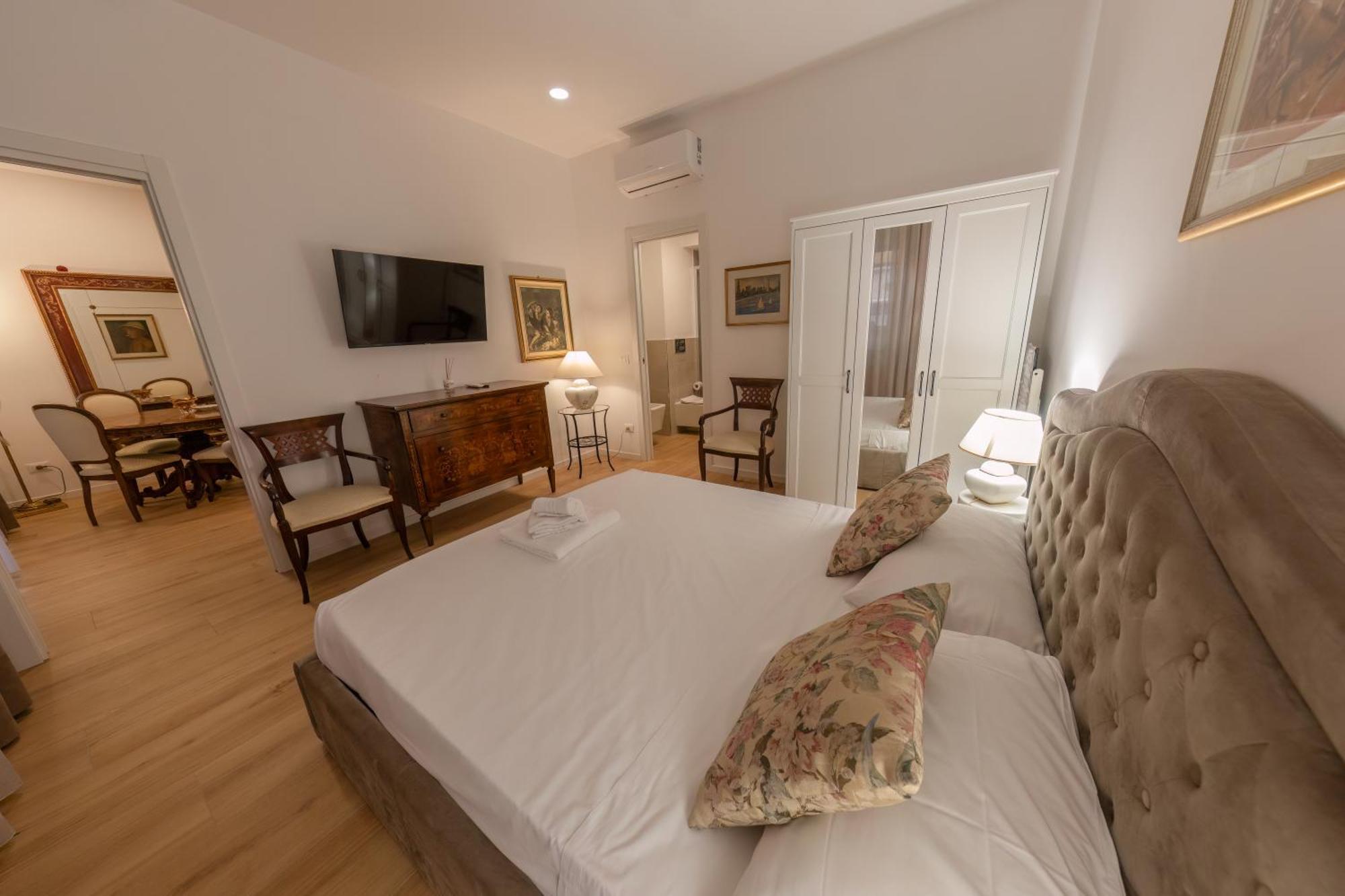 Gaia's In Vatican Apartment
