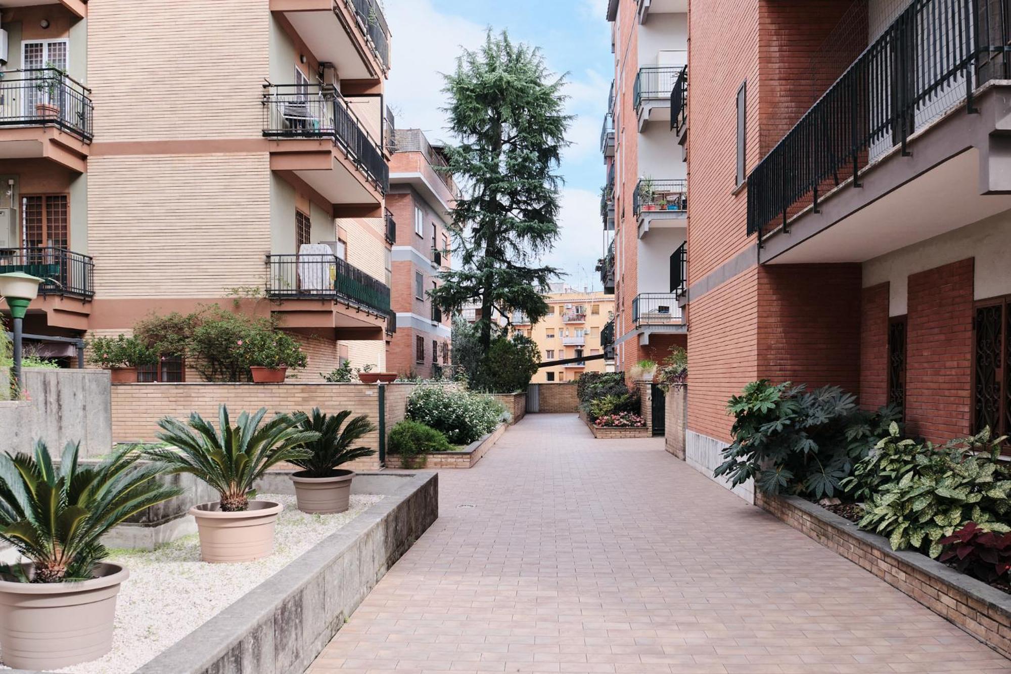 Parcheggio Gratuito, Wi-fi -netflix & Ac Rome