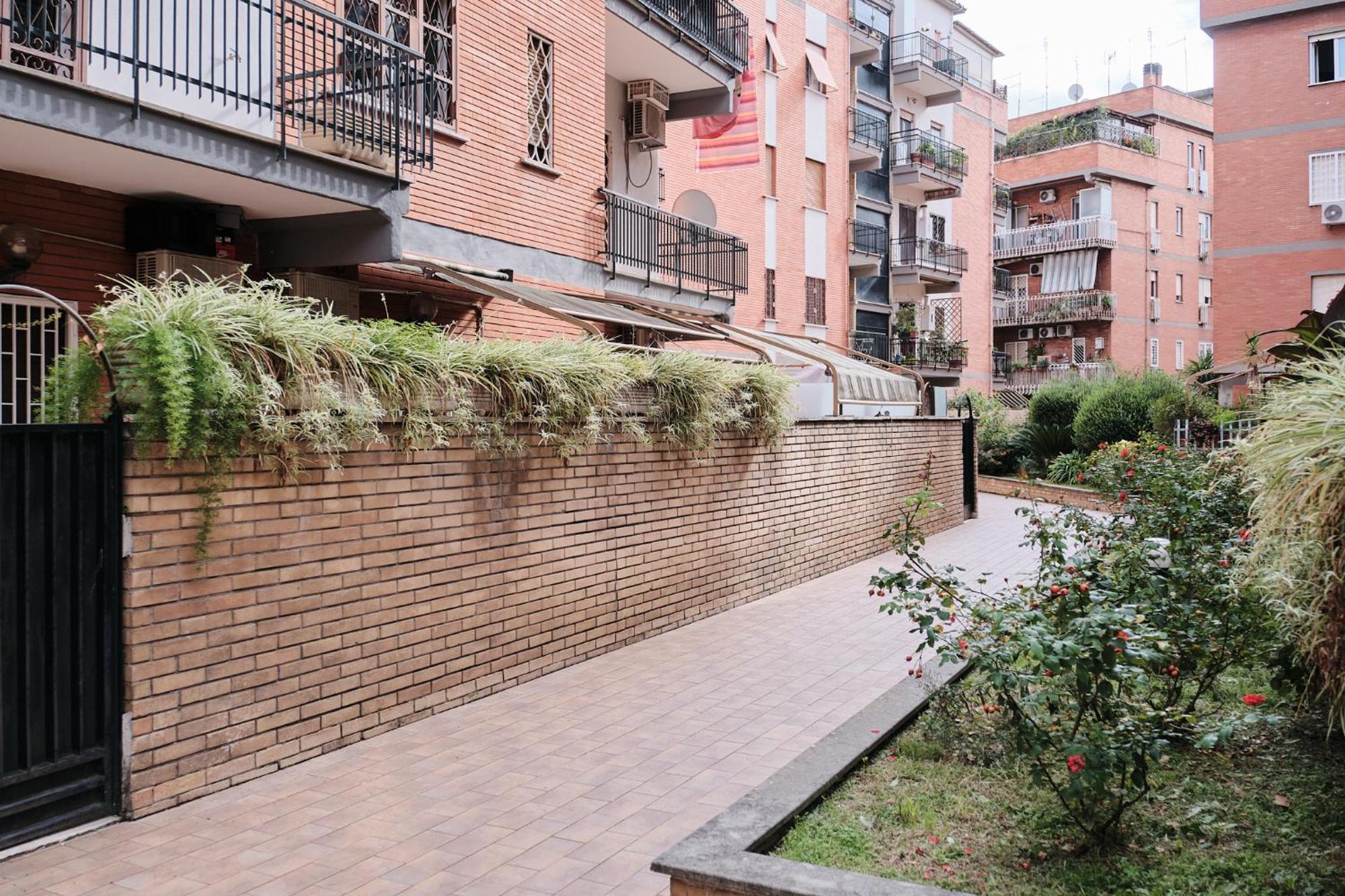 Parcheggio Gratuito, Wi-fi -netflix & Ac Apartment