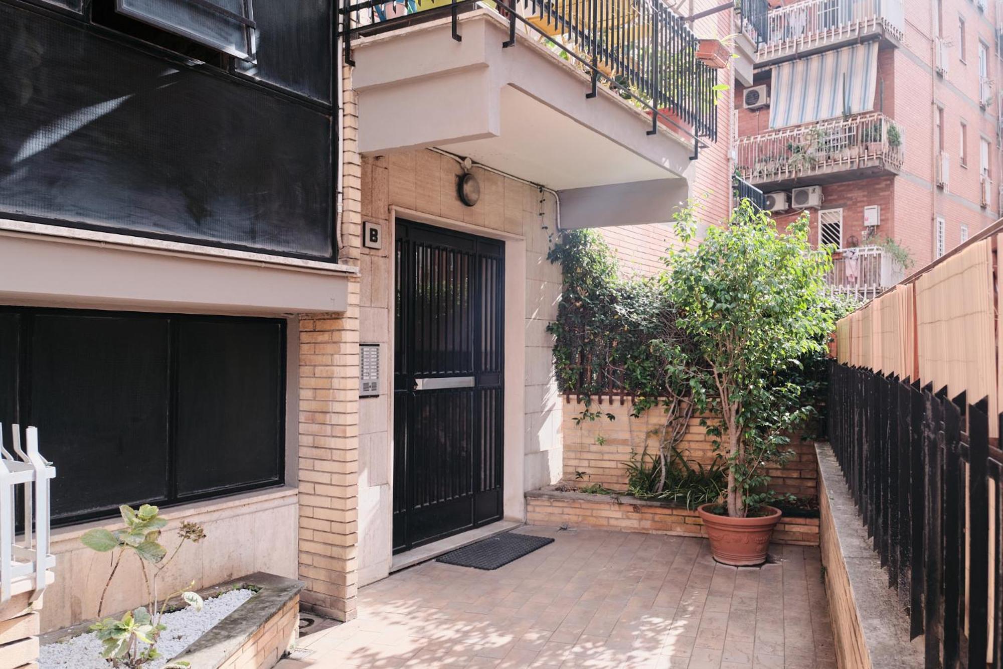 Parcheggio Gratuito, Wi-fi -netflix & Ac Rome