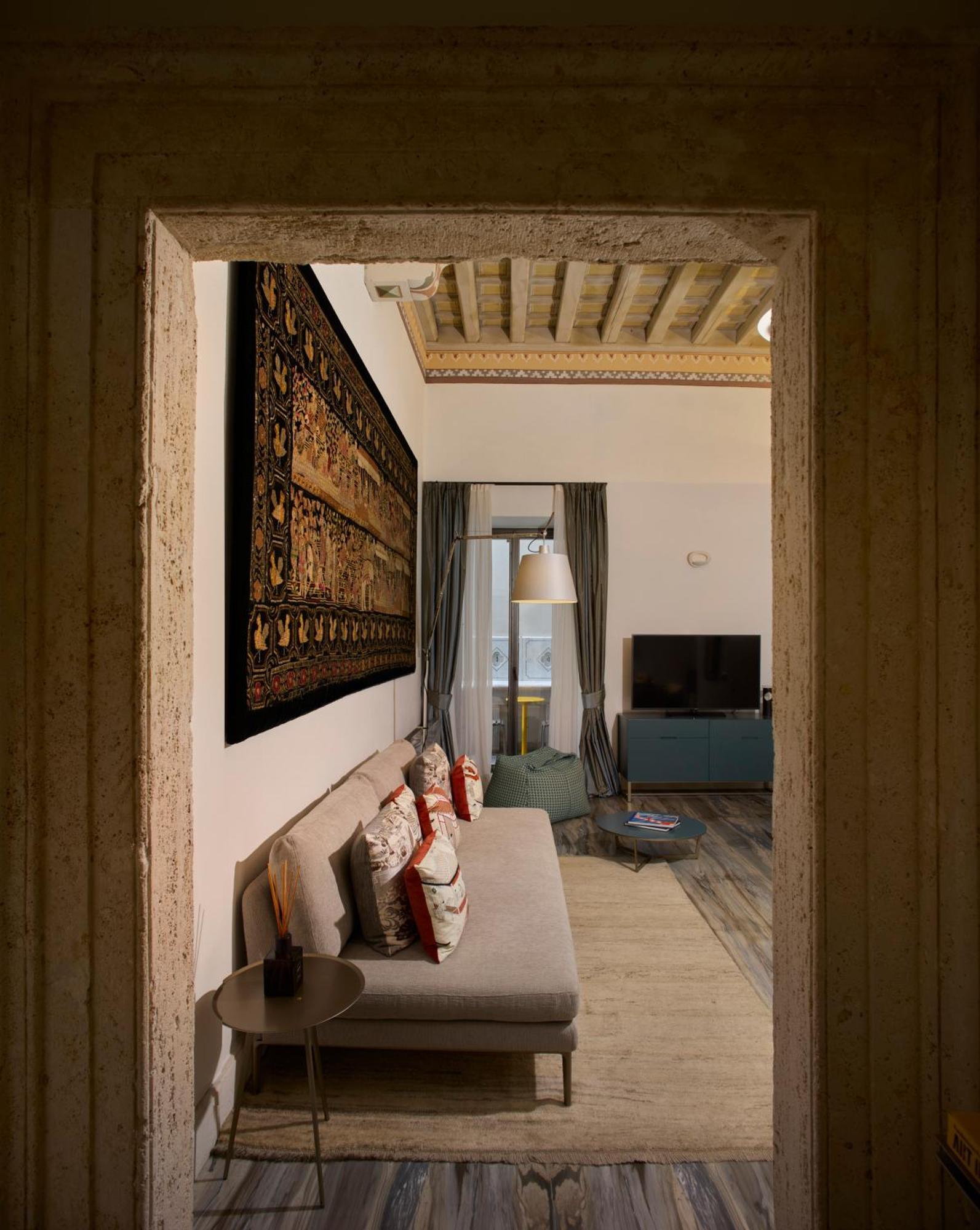 Palazzo Delle Pietre - Luxury Aparthotel Rome