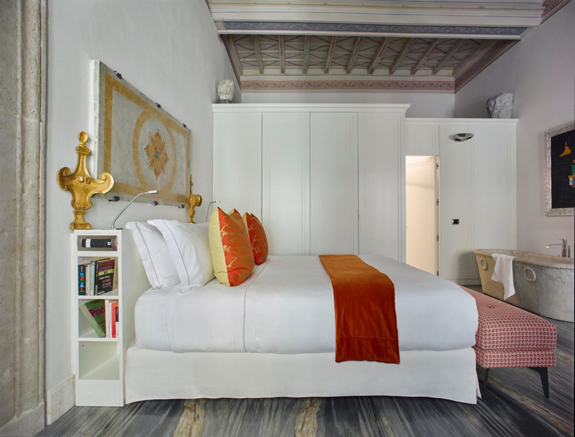 Palazzo Delle Pietre - Luxury 5* Rome