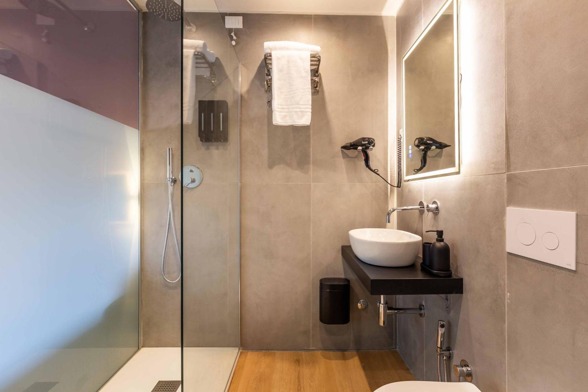 Lumina3 Luxury Guest house *