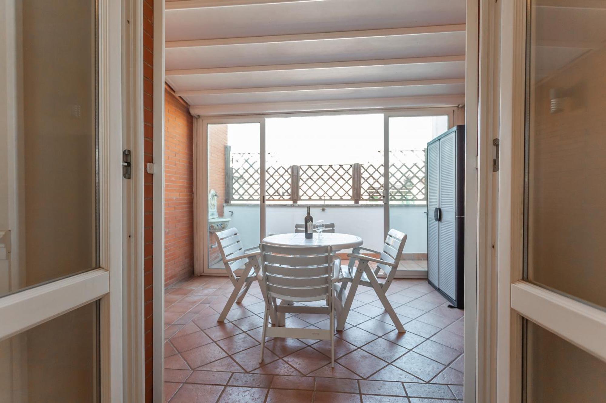 Monteverde 2bdr Penthouse Apartment Rome