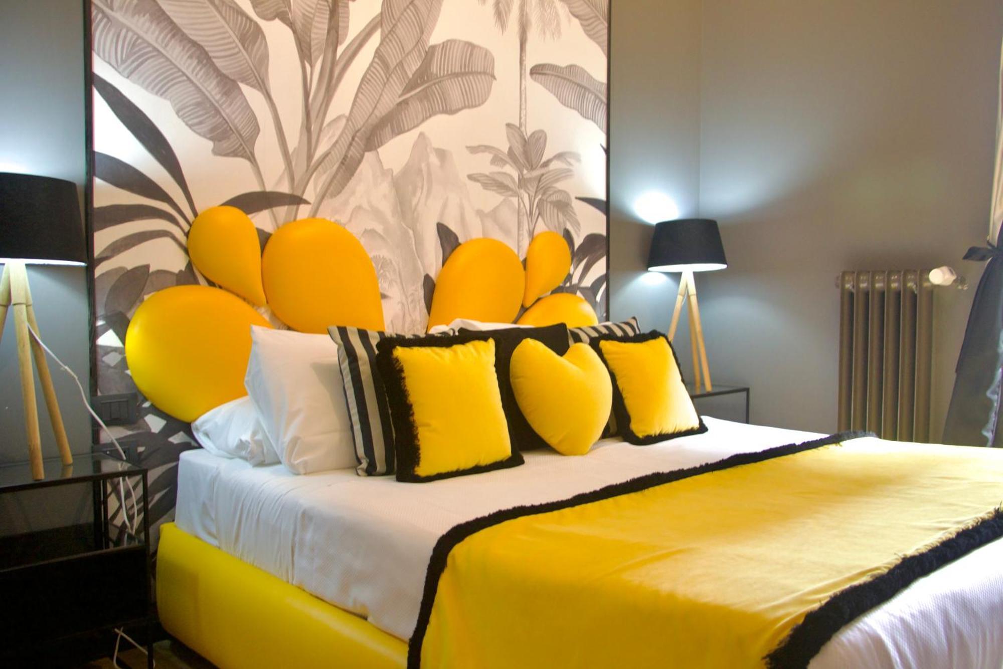 Xcross Guest house *